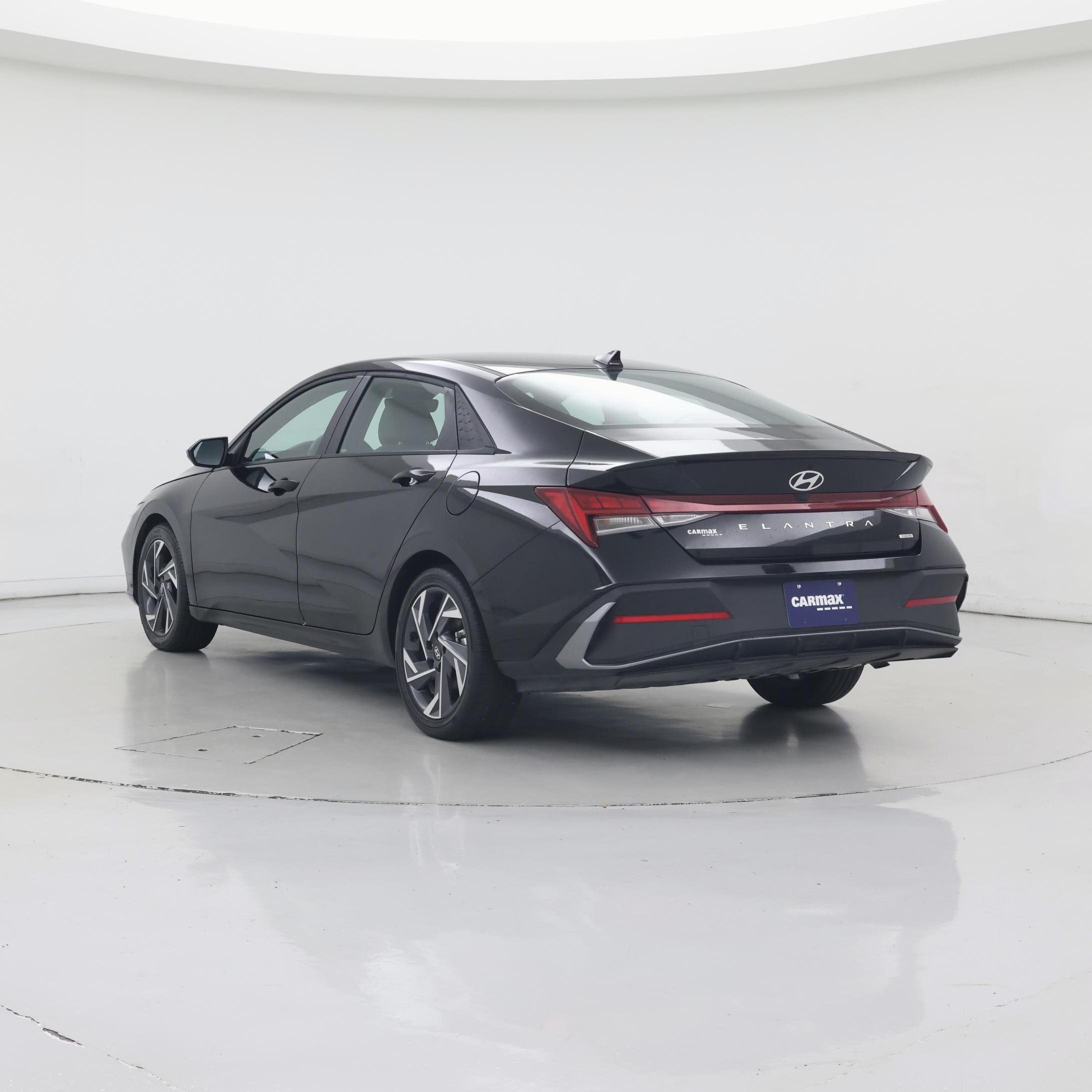 Thumbnail: 2025 Hyundai Elantra - 2