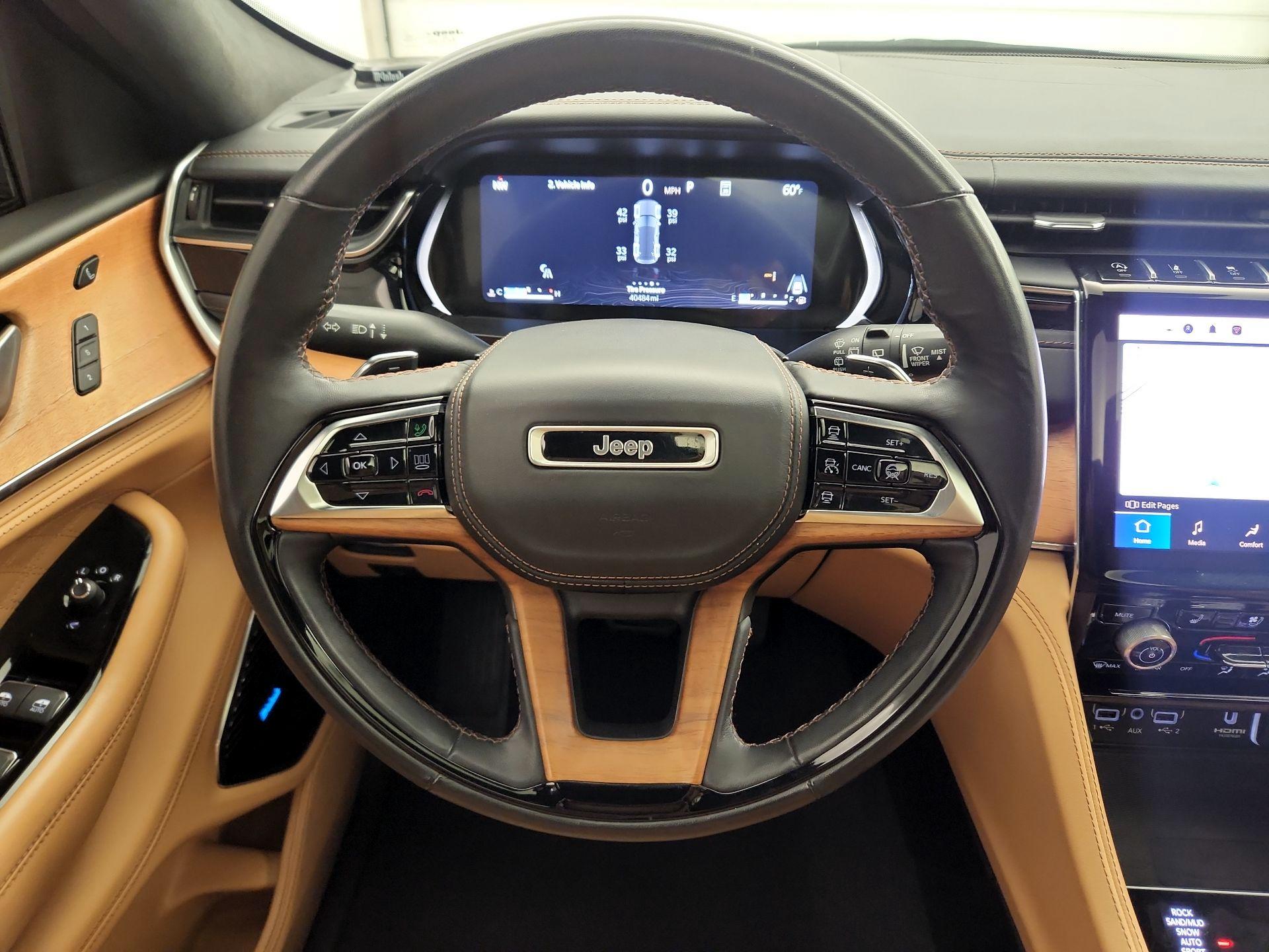 Thumbnail: 2023 Jeep Grand Cherokee - 10