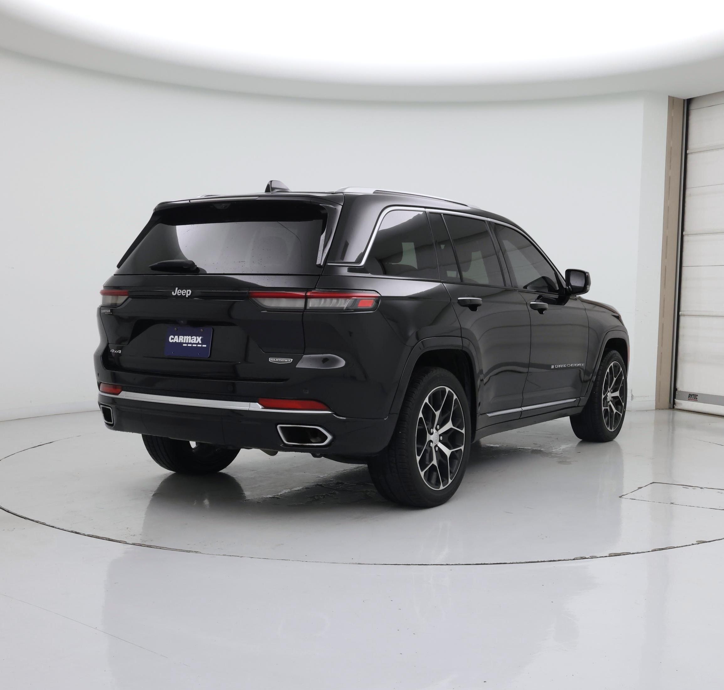 Thumbnail: 2023 Jeep Grand Cherokee - 8
