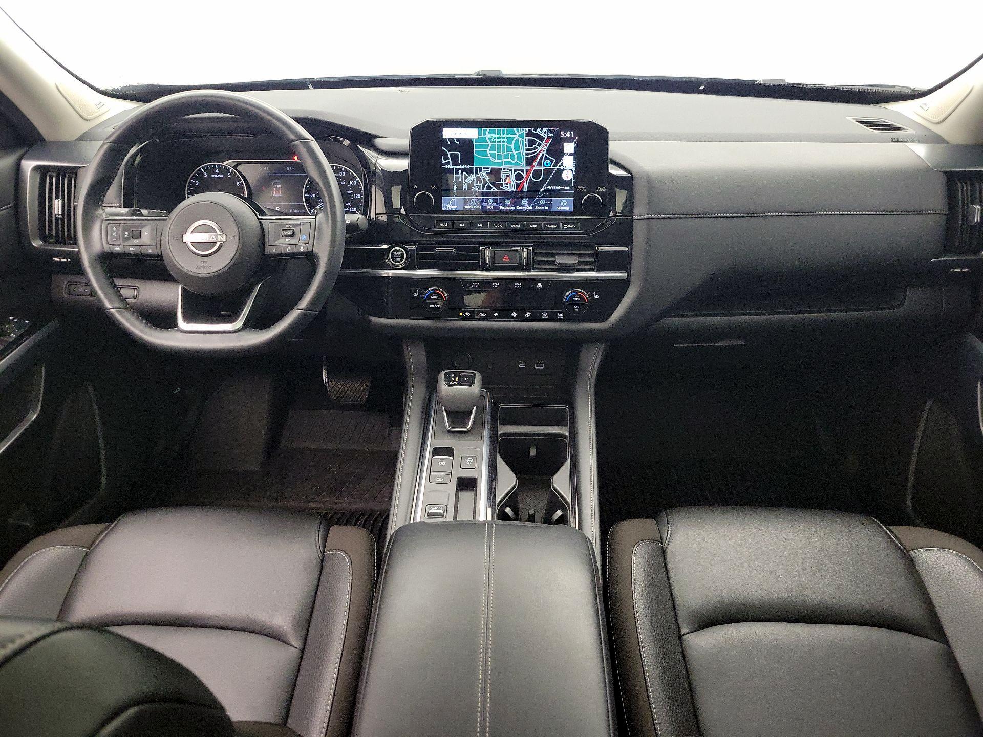 Thumbnail: 2023 Nissan Pathfinder - 9