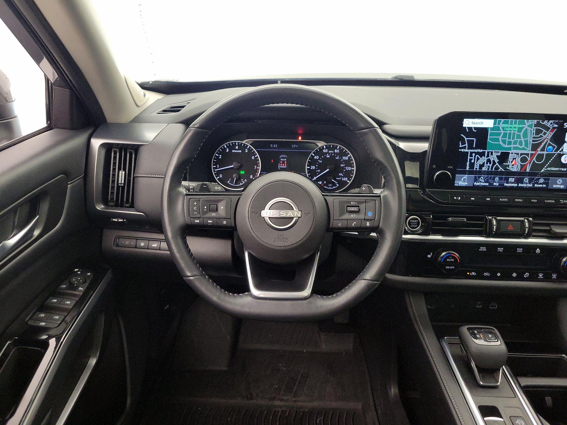 Thumbnail: 2023 Nissan Pathfinder - 10