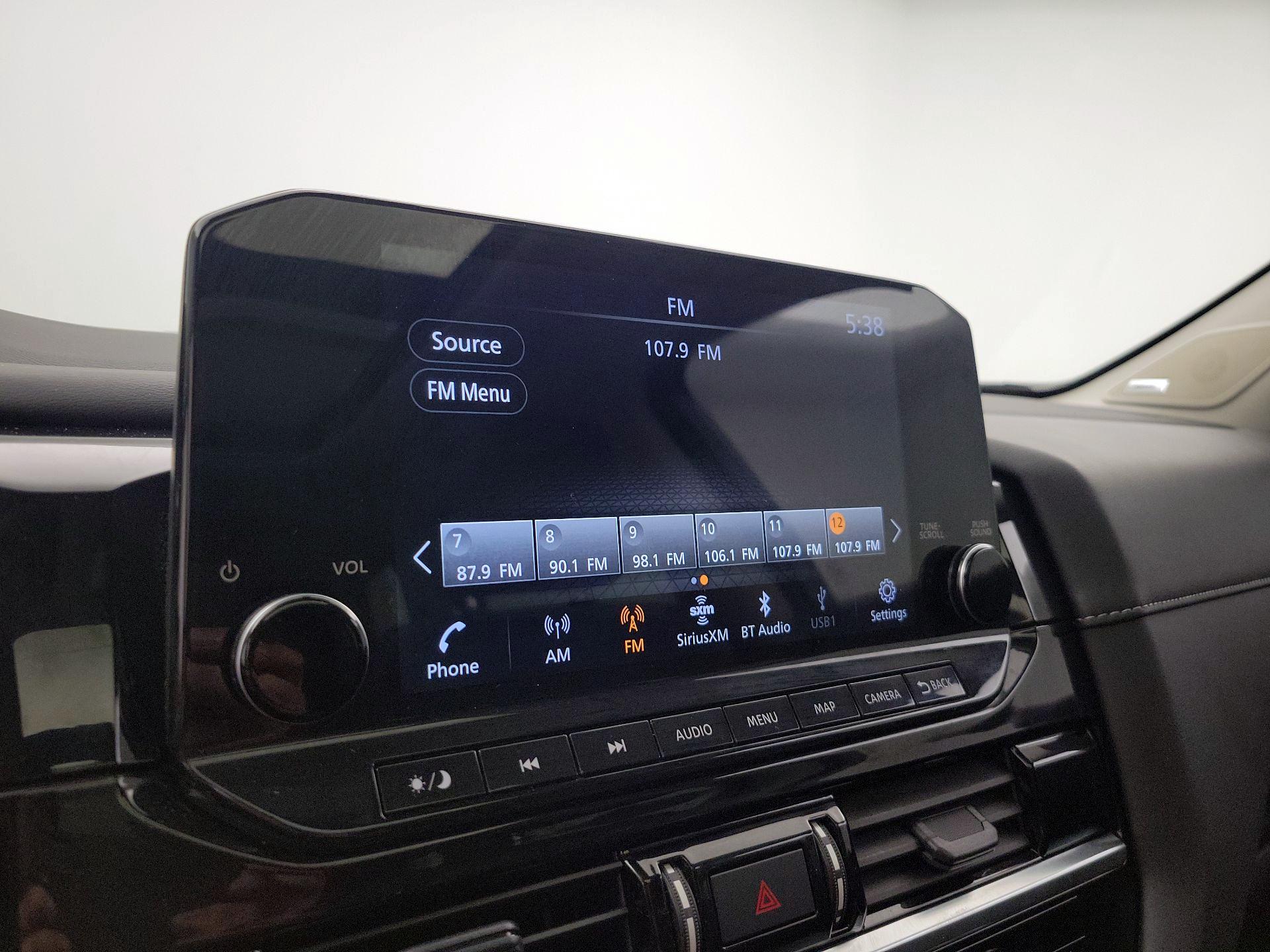 Thumbnail: 2023 Nissan Pathfinder - 16