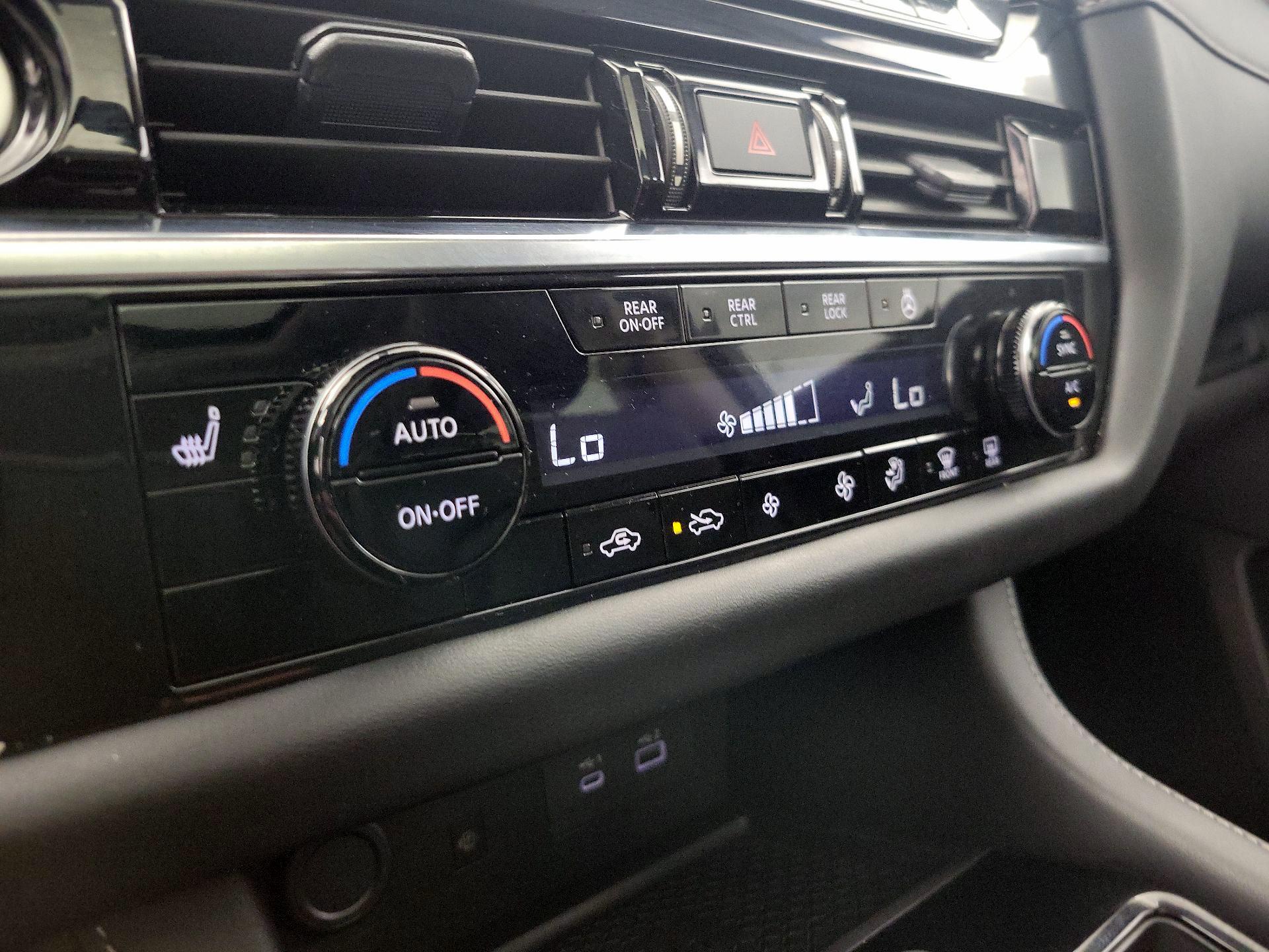 Thumbnail: 2023 Nissan Pathfinder - 17