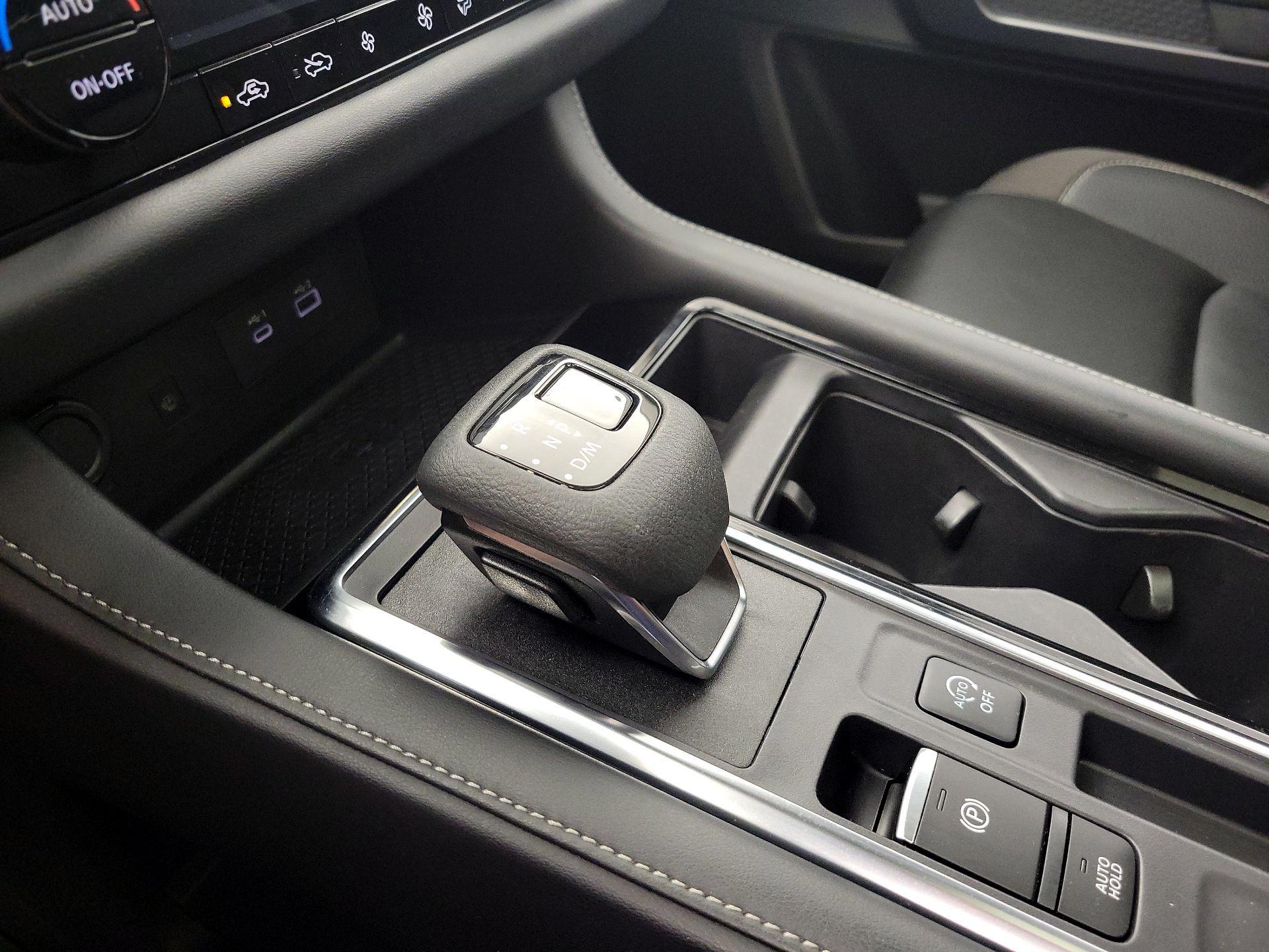 Thumbnail: 2023 Nissan Pathfinder - 18