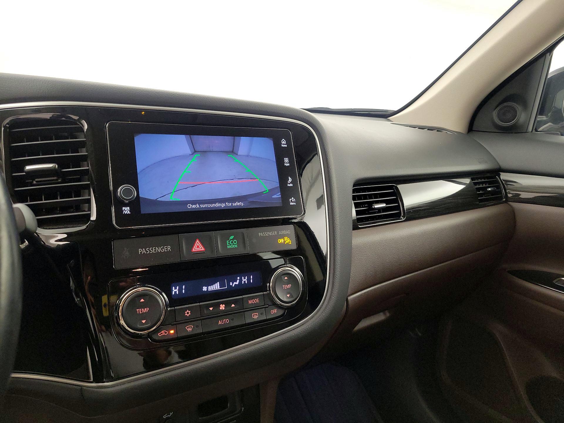 Thumbnail: 2018 Mitsubishi Outlander - 14