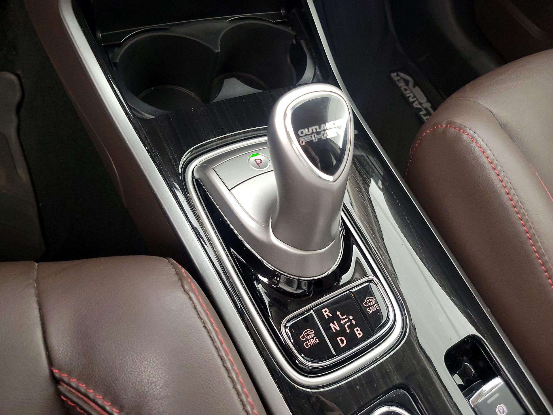 Thumbnail: 2018 Mitsubishi Outlander - 17