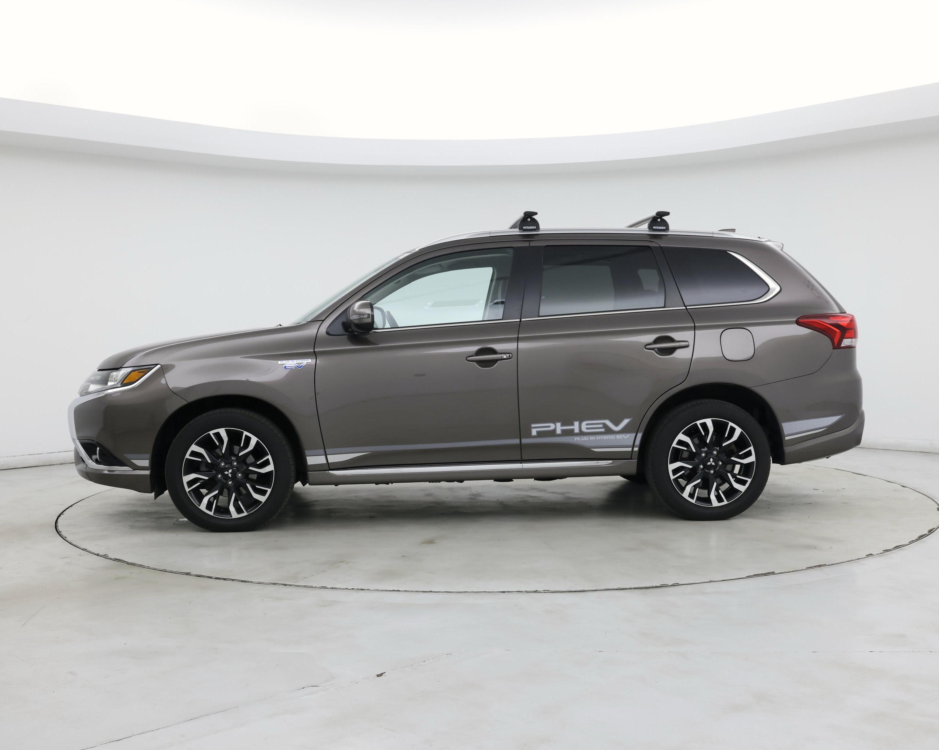 Thumbnail: 2018 Mitsubishi Outlander - 3