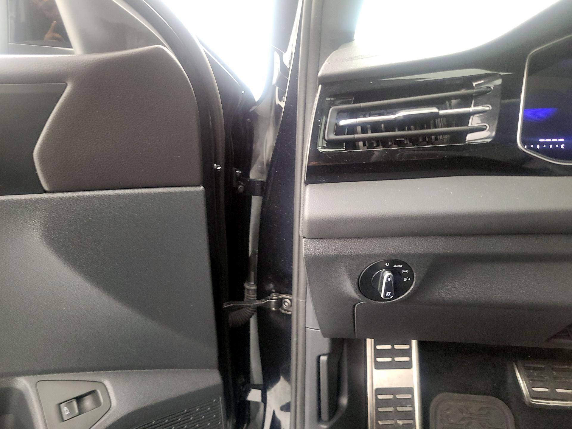 Thumbnail: 2025 Volkswagen Jetta - 13