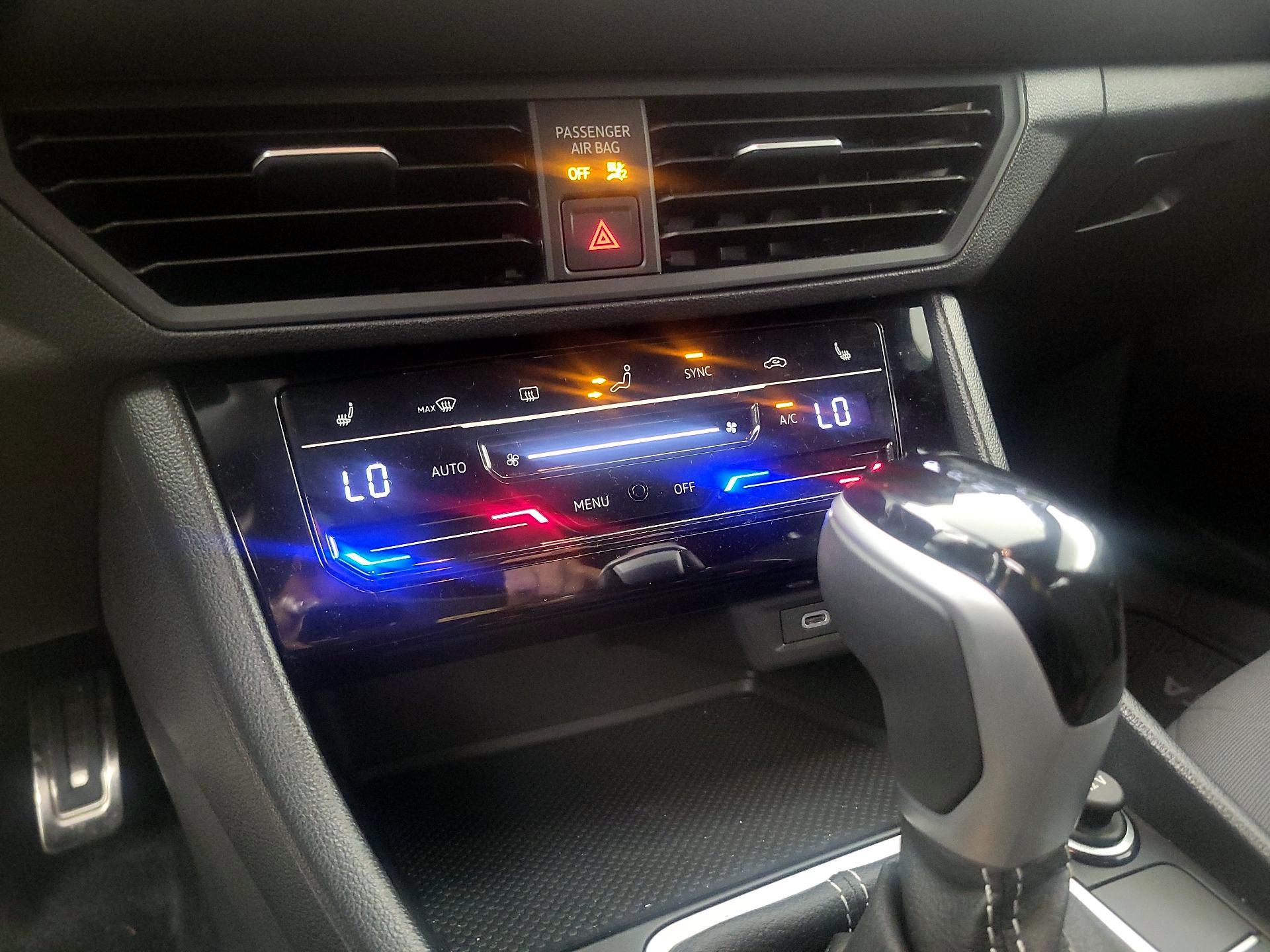 Thumbnail: 2025 Volkswagen Jetta - 16