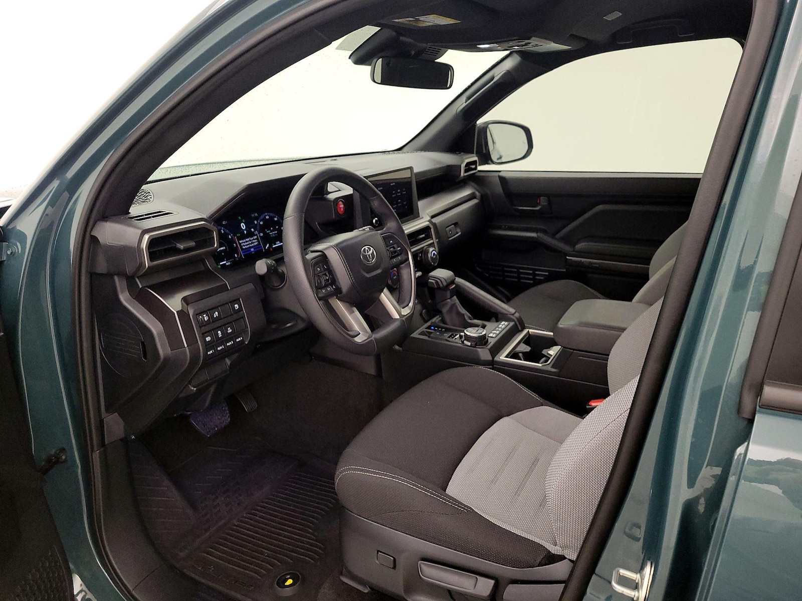 2025 Toyota 4Runner TRD Off-Road - Photo 12