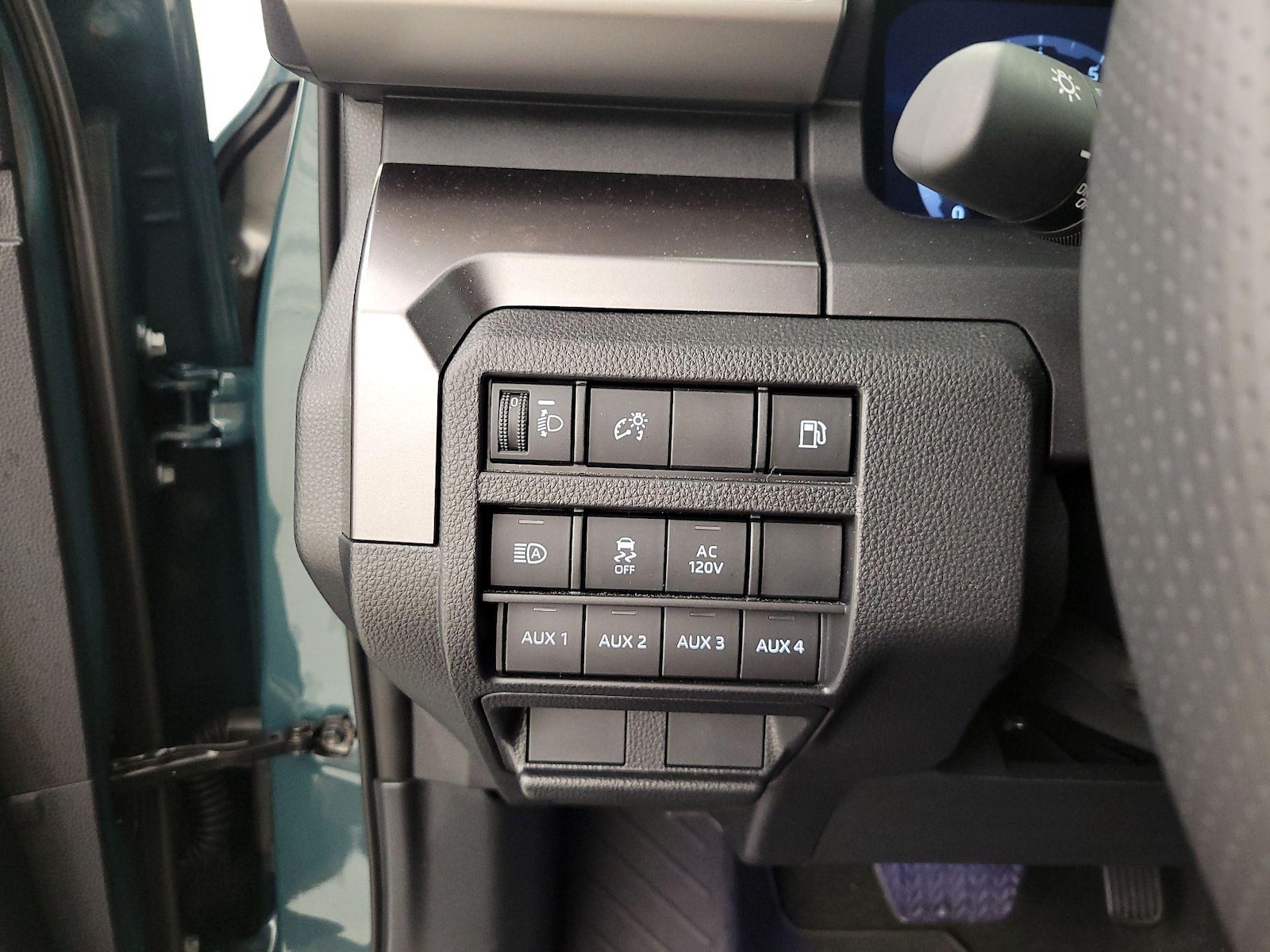 2025 Toyota 4Runner TRD Off-Road - Photo 14