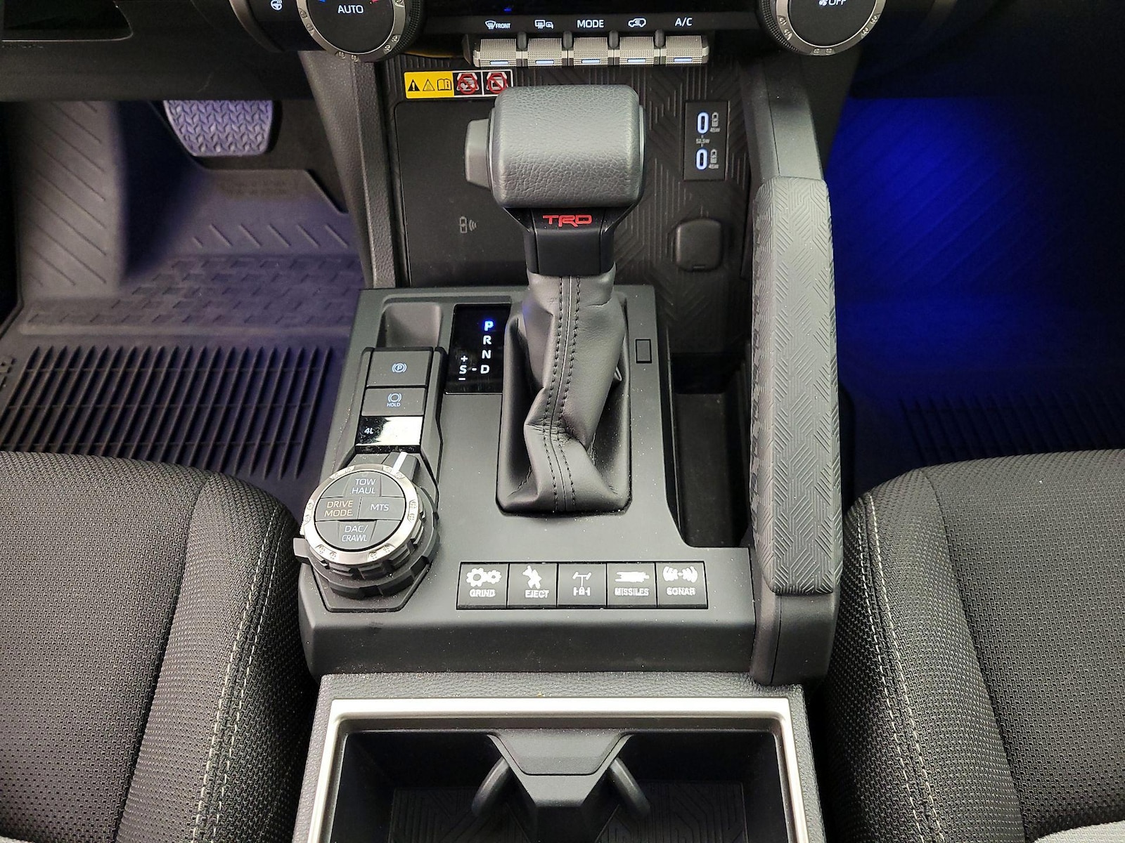 2025 Toyota 4Runner TRD Off-Road - Photo 18