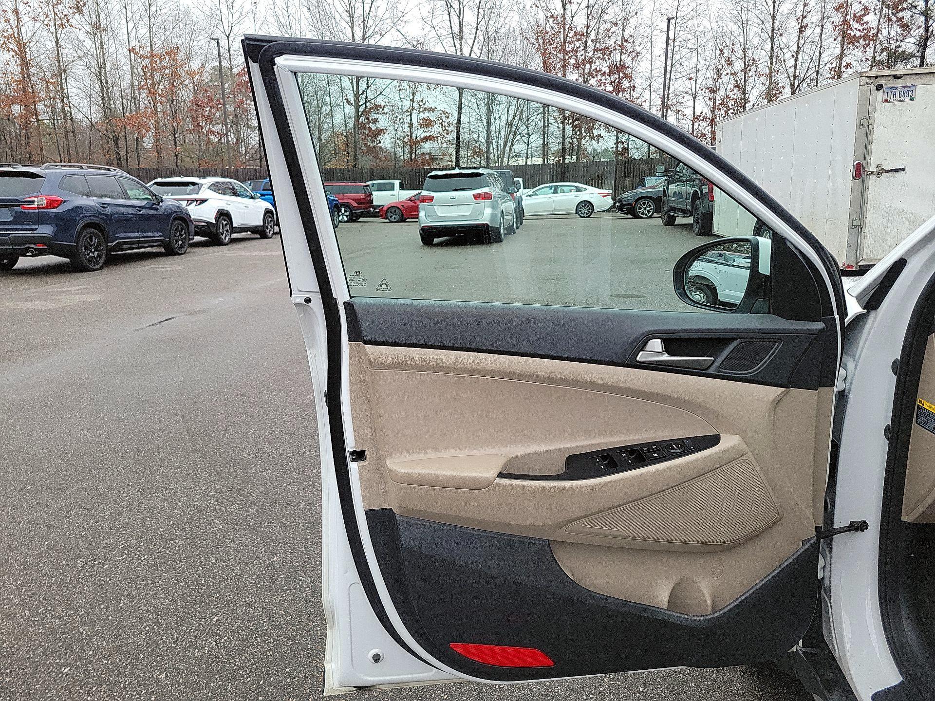 Thumbnail: 2018 Hyundai Tucson - 10