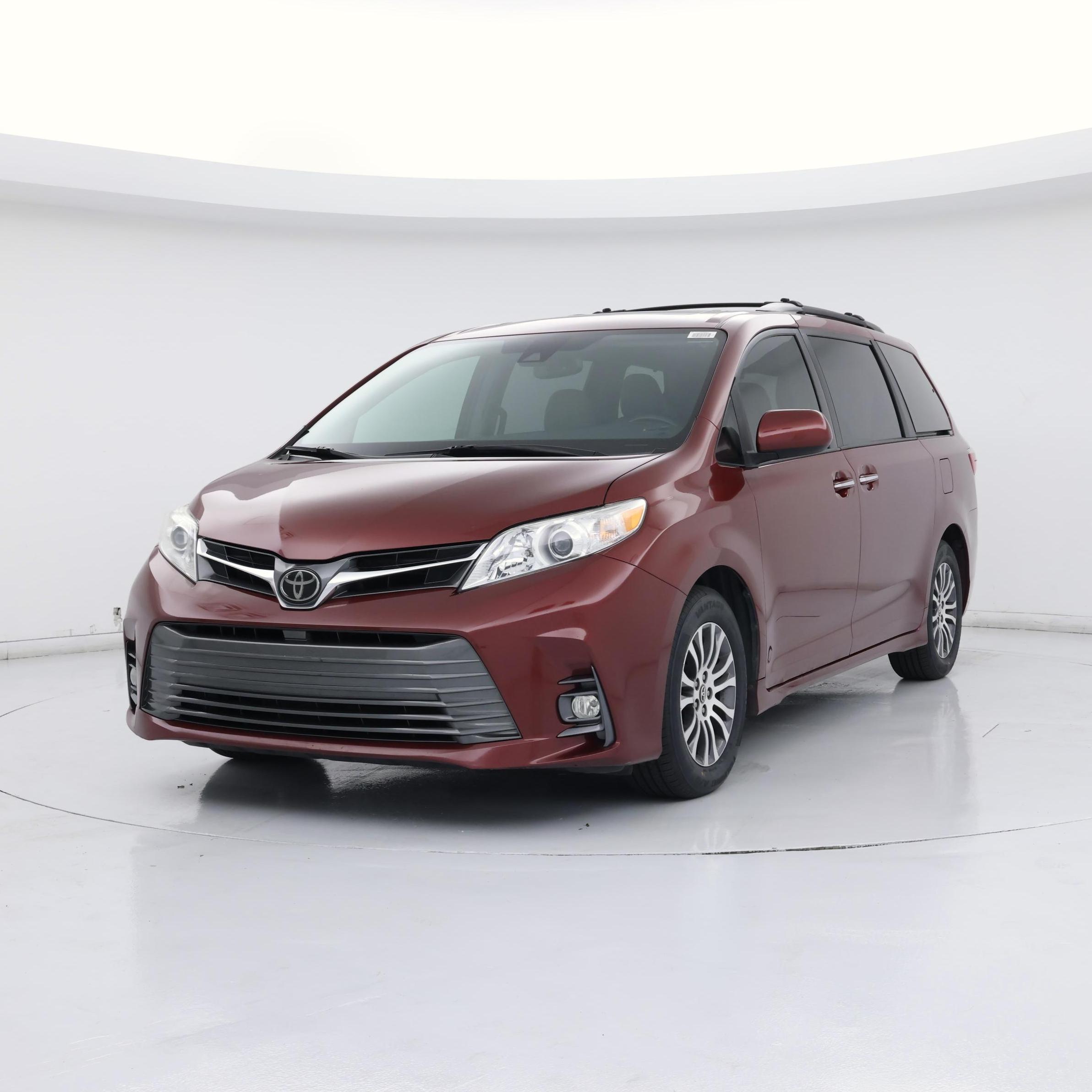 Thumbnail: 2018 Toyota Sienna - 4