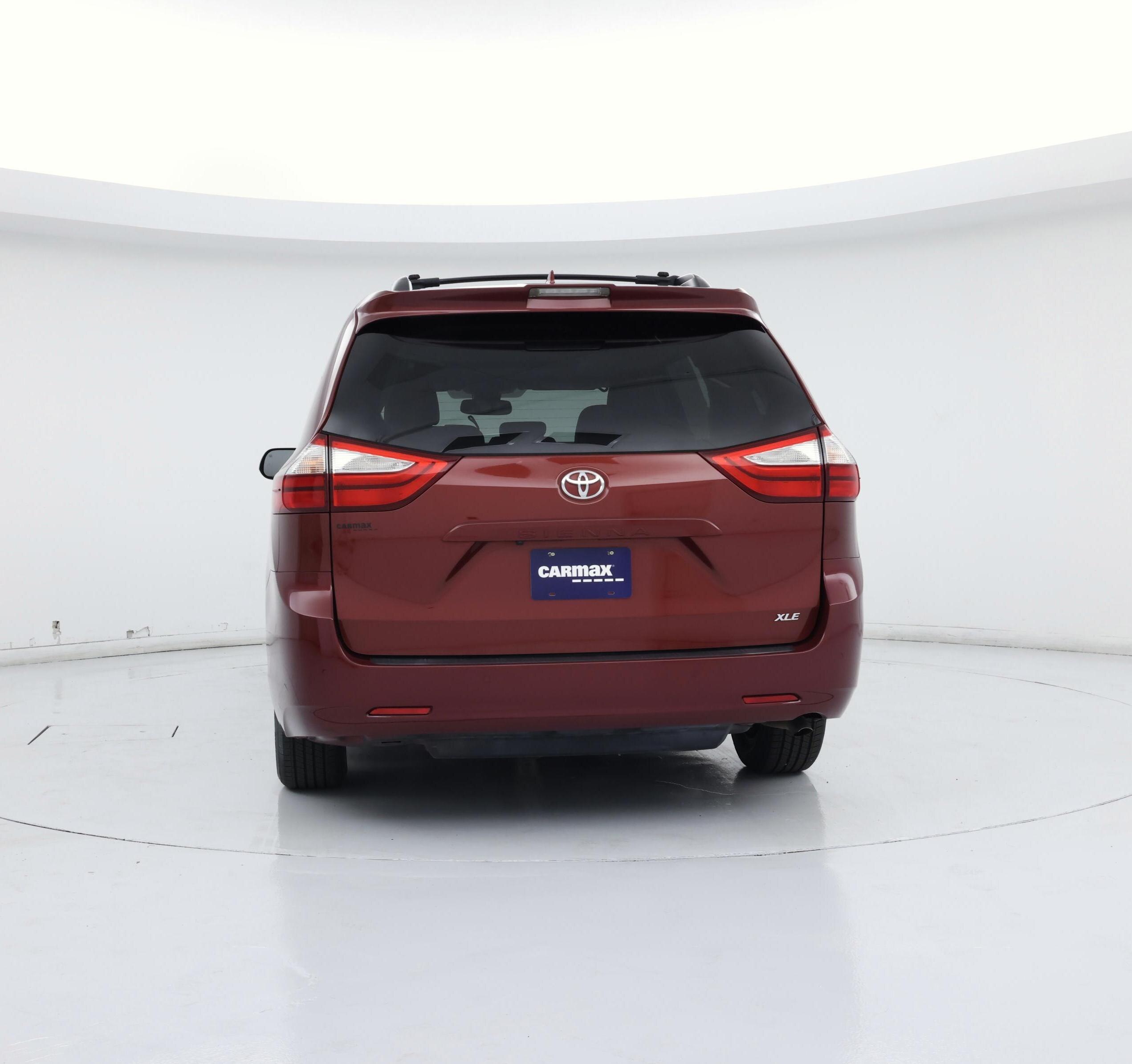 Thumbnail: 2018 Toyota Sienna - 6