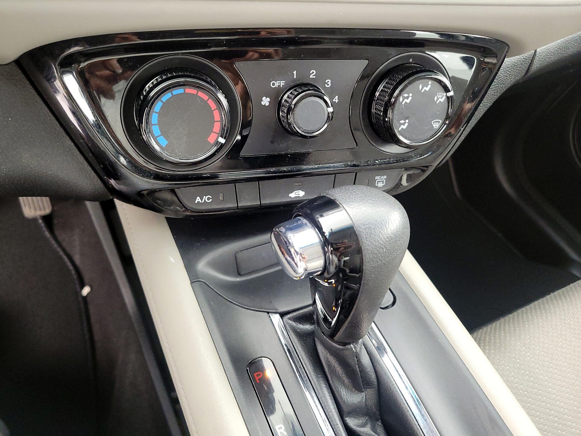 Thumbnail: 2016 Honda HR-V - 16