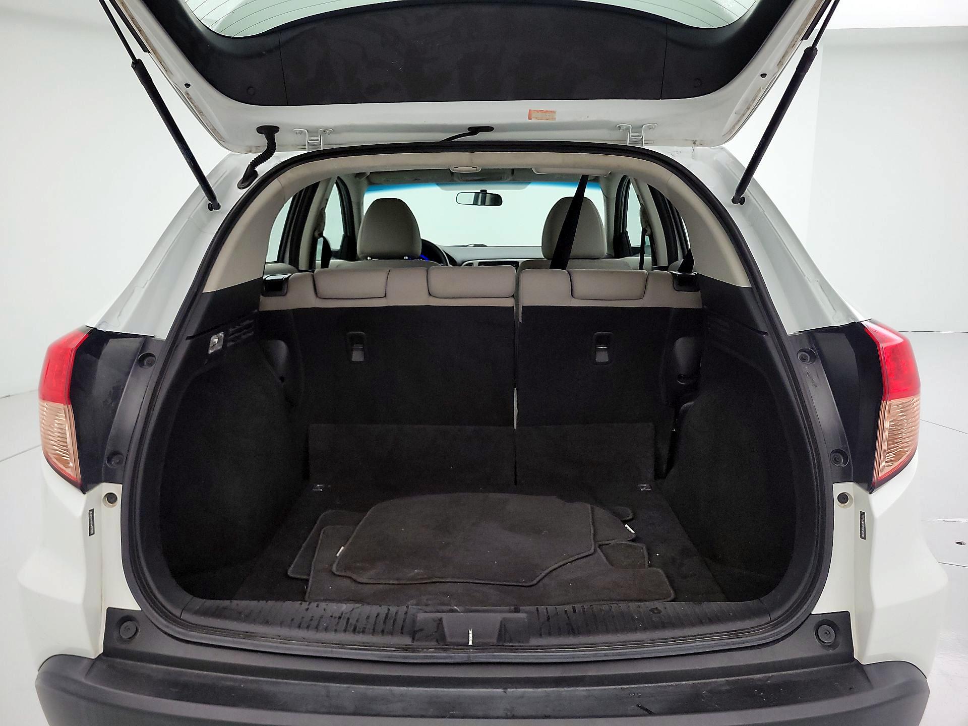 Thumbnail: 2016 Honda HR-V - 20