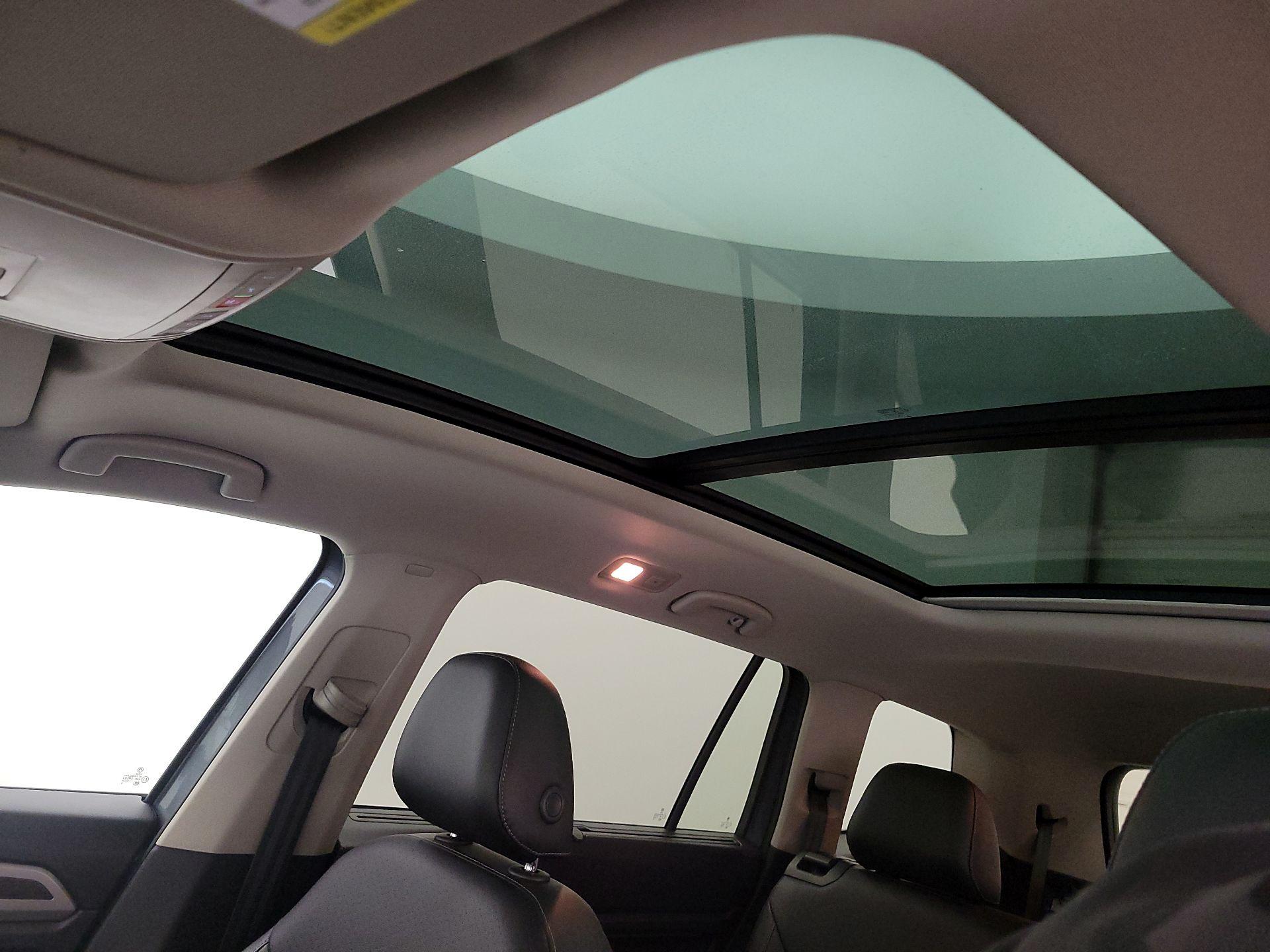 Thumbnail: 2019 Volkswagen Atlas - 19