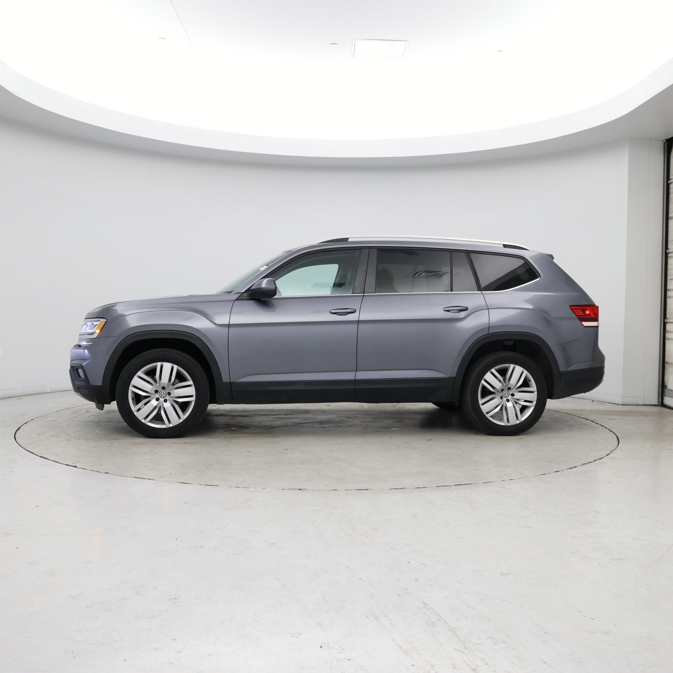 Thumbnail: 2019 Volkswagen Atlas - 3