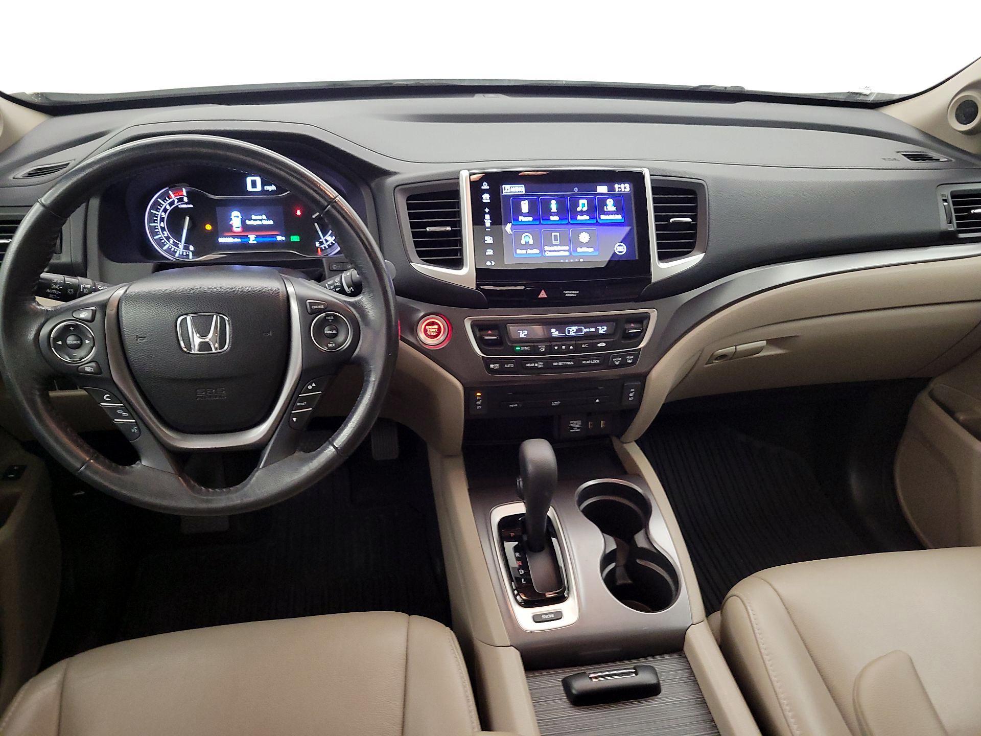 Thumbnail: 2017 Honda Pilot - 9