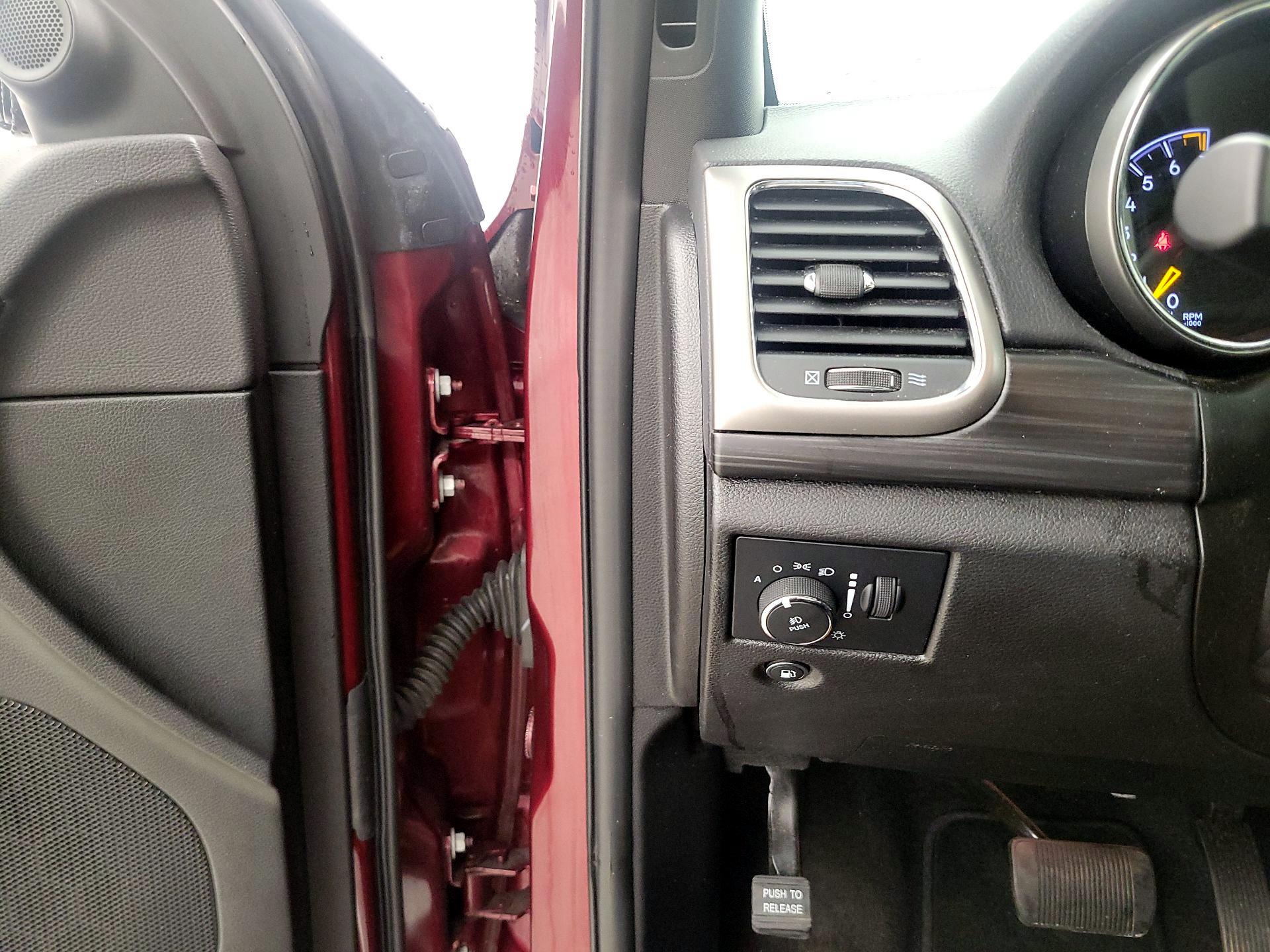 Thumbnail: 2022 Jeep Grand Cherokee - 13