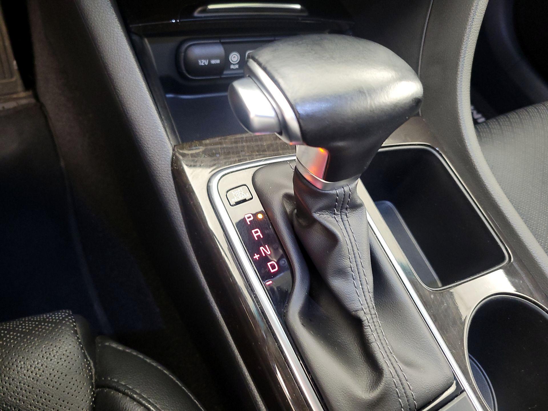 Thumbnail: 2016 Kia Optima - 18