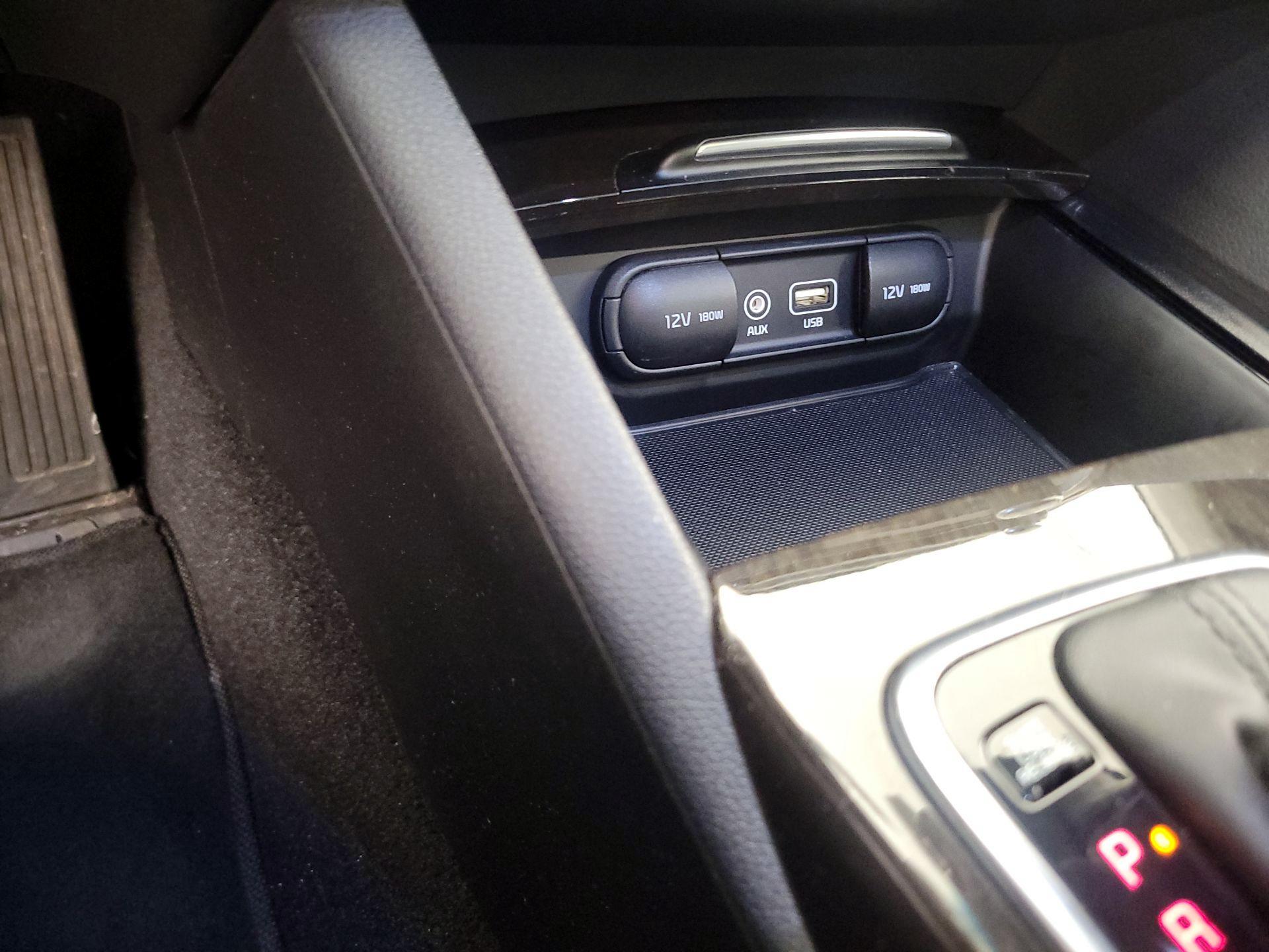 Thumbnail: 2016 Kia Optima - 19