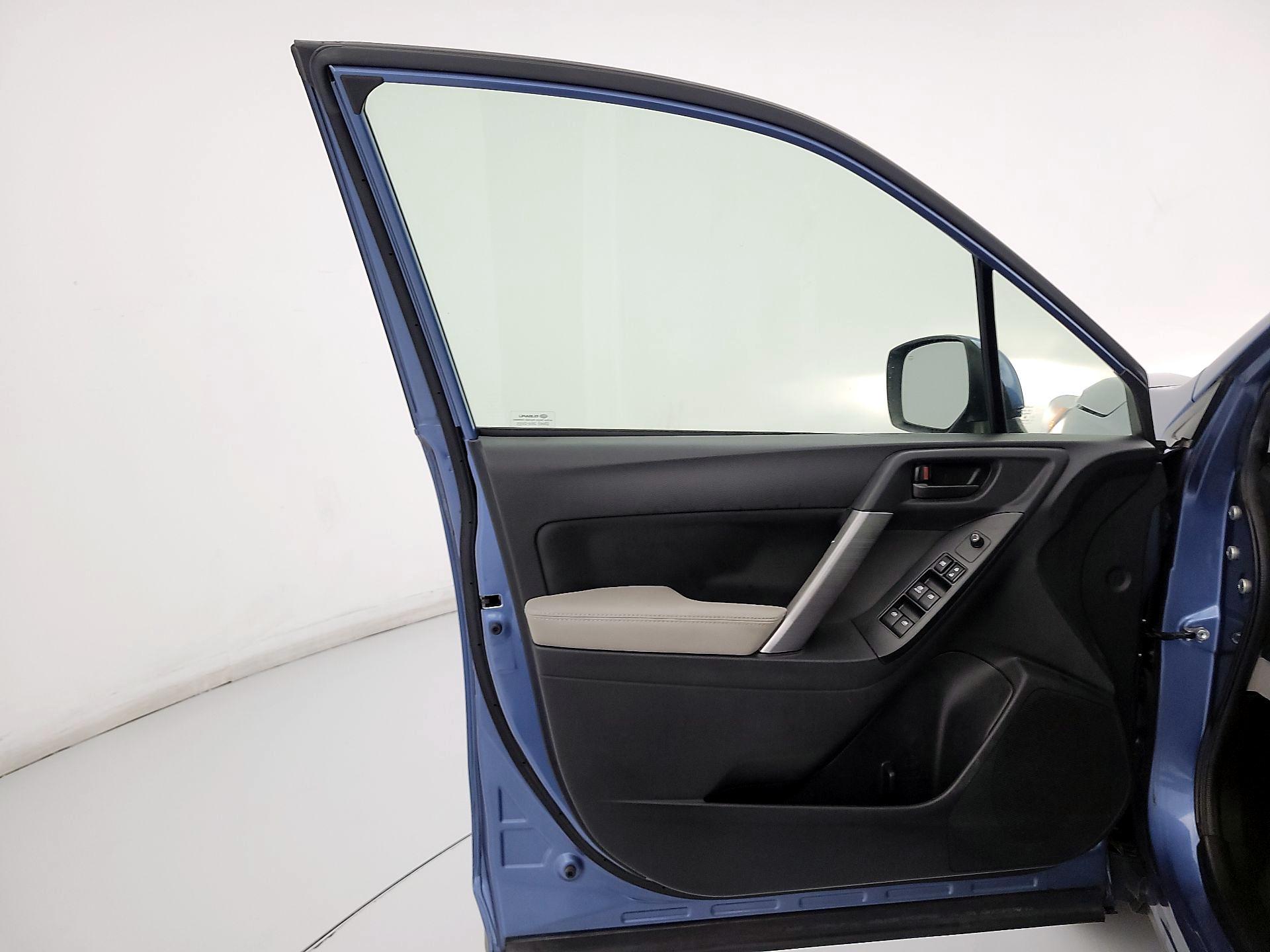 Thumbnail: 2016 Subaru Forester - 12