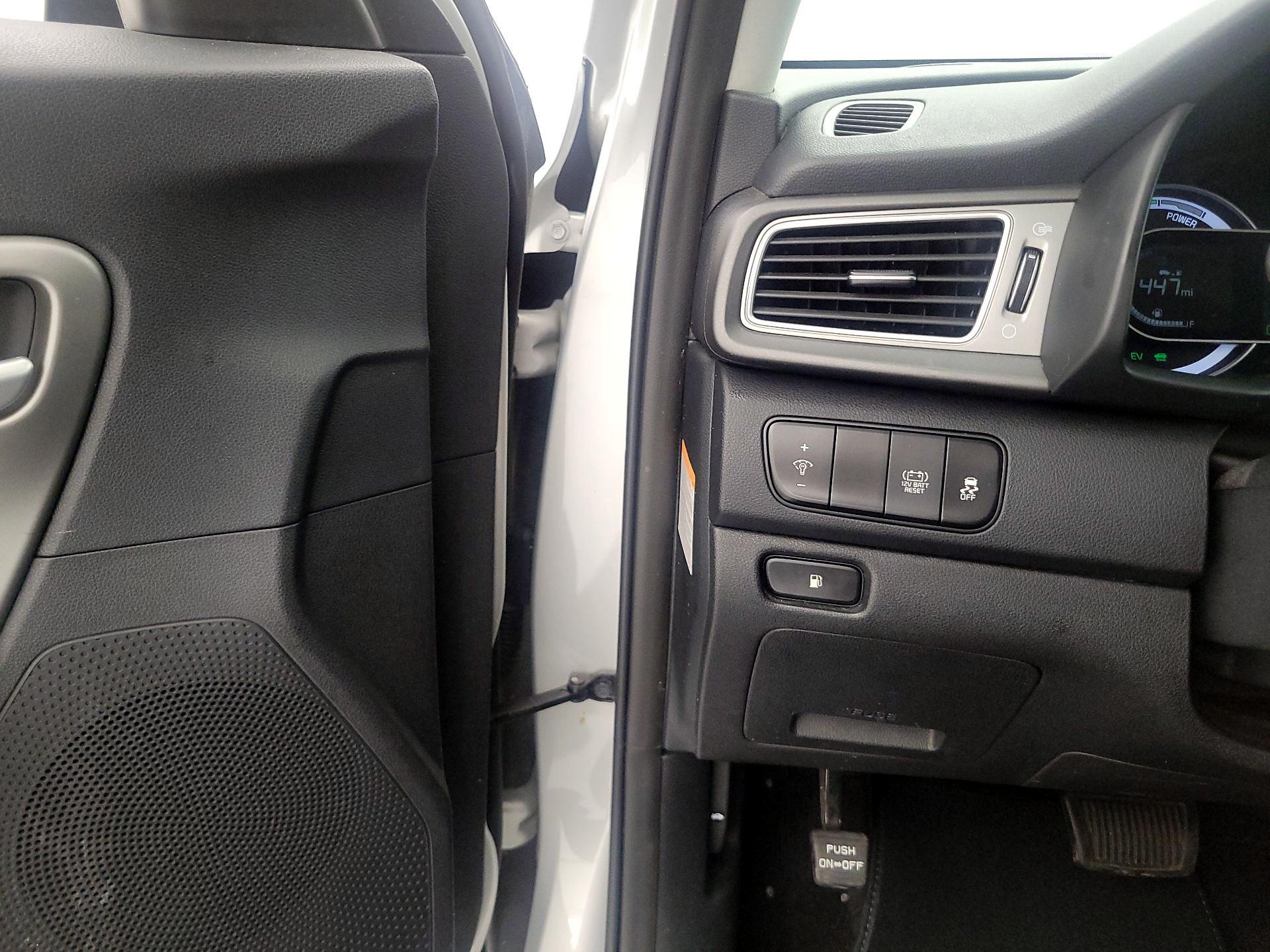 Thumbnail: 2019 Kia Niro - 13