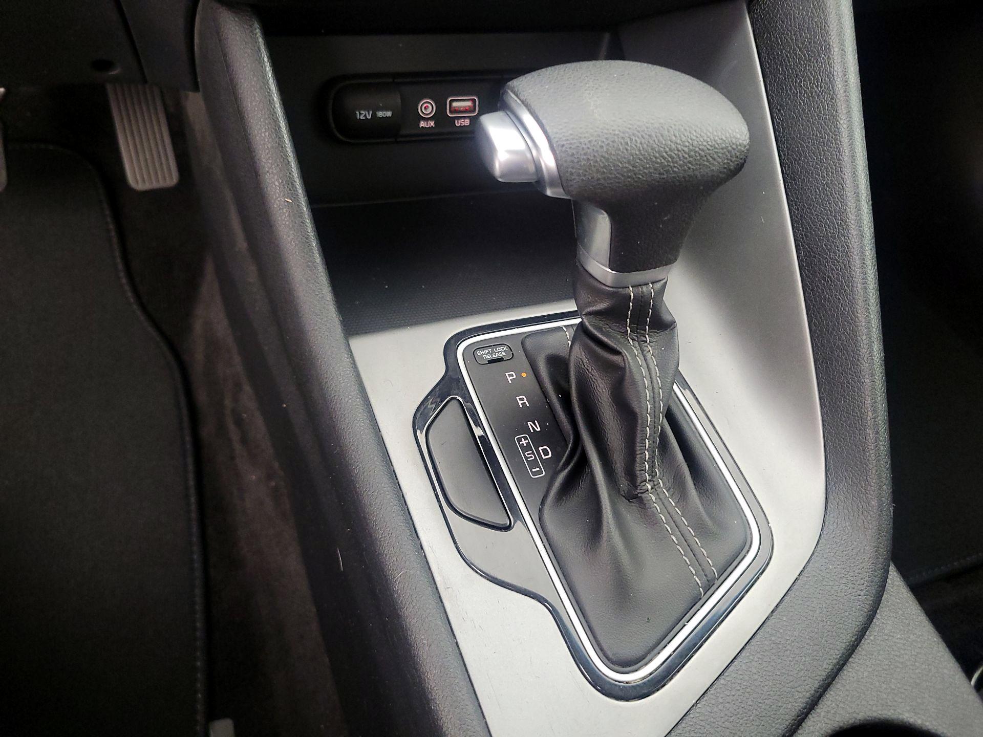 Thumbnail: 2019 Kia Niro - 17