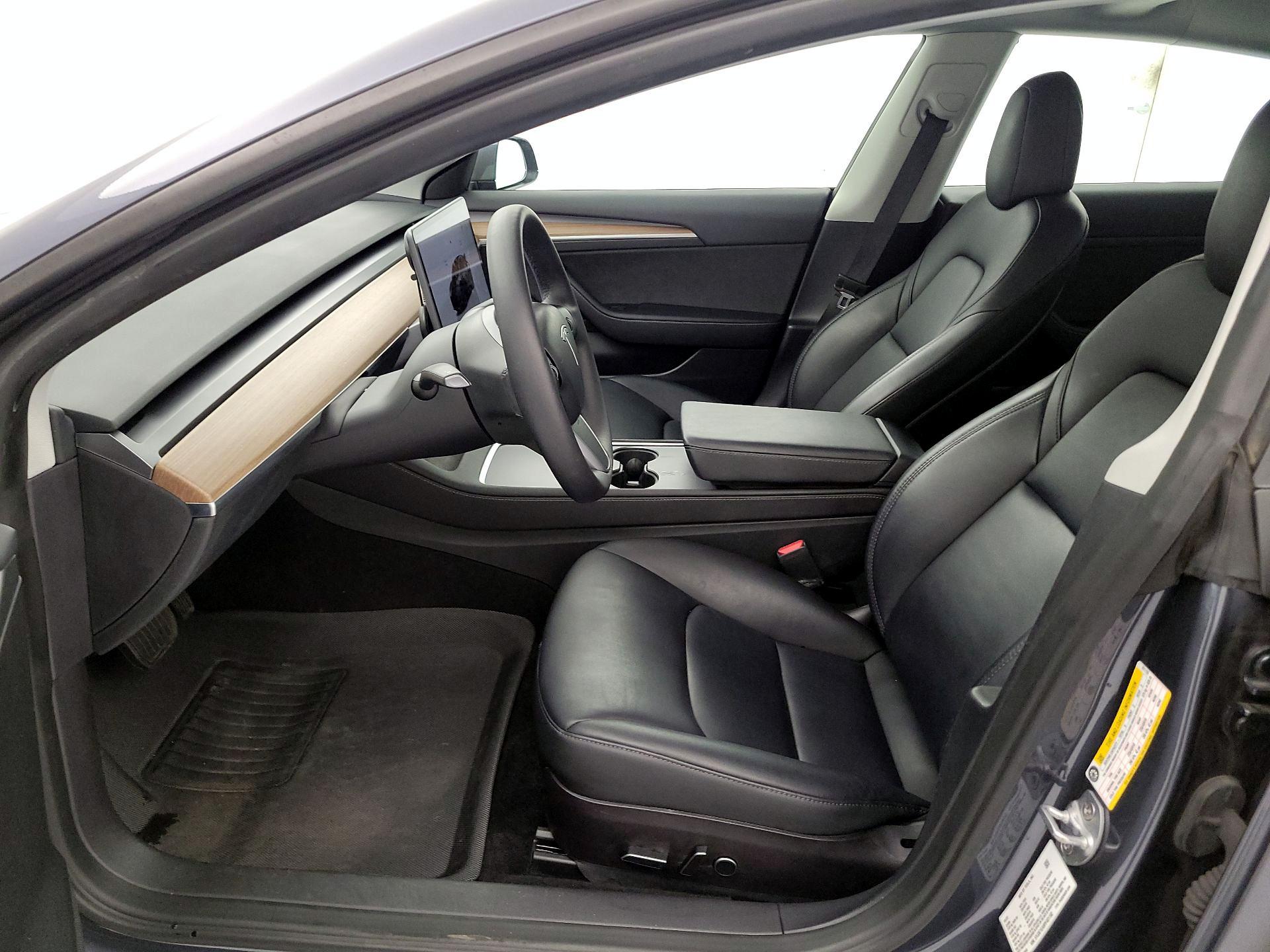 Thumbnail: 2023 Tesla Model 3 - 11