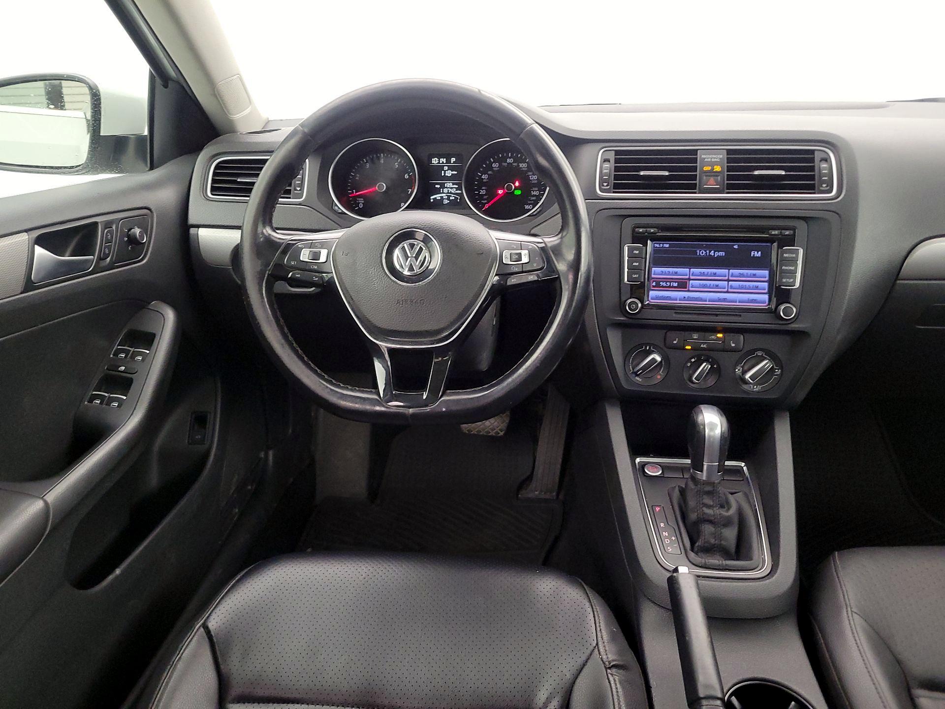 Thumbnail: 2015 Volkswagen Jetta - 10