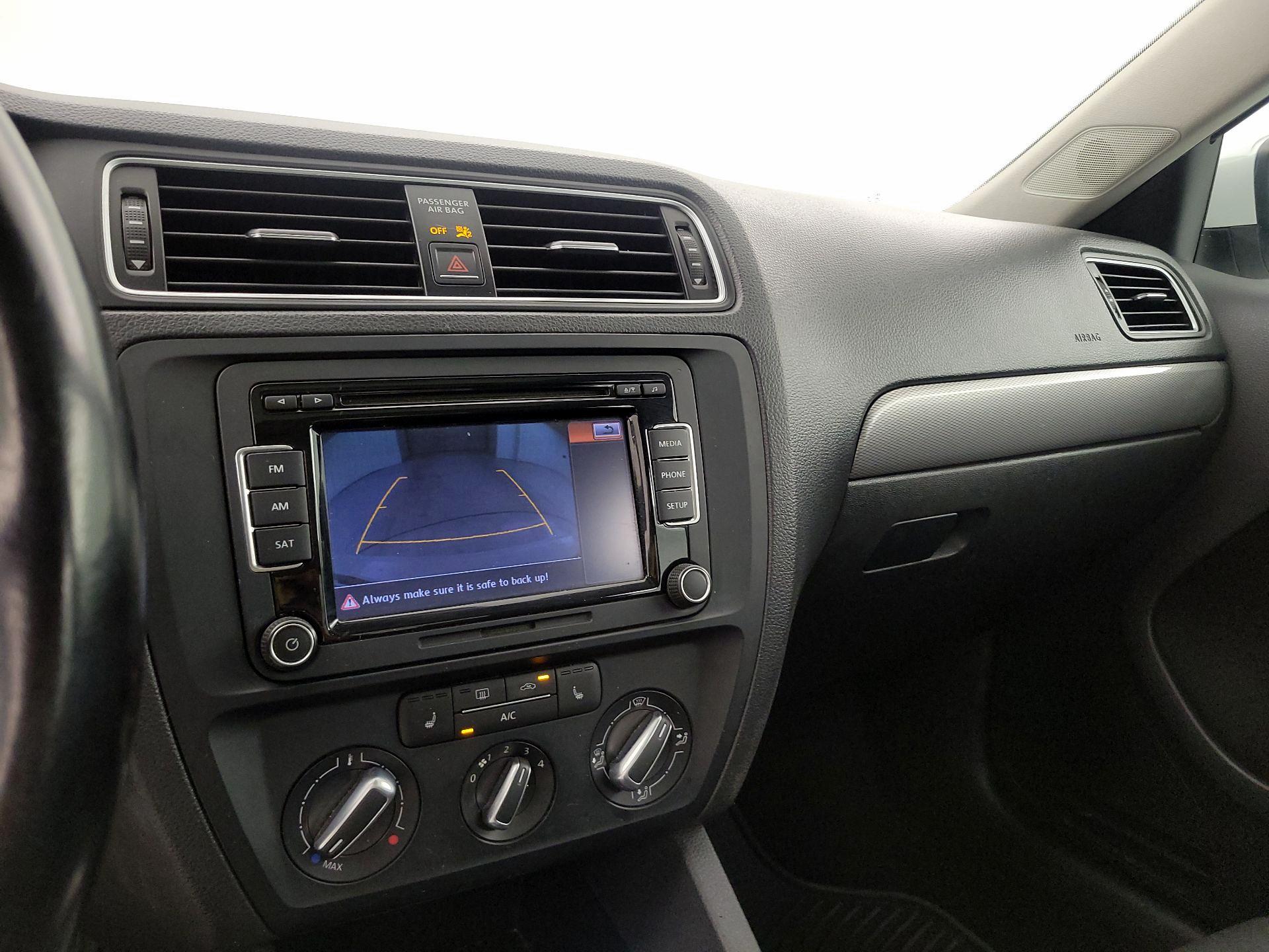 Thumbnail: 2015 Volkswagen Jetta - 14