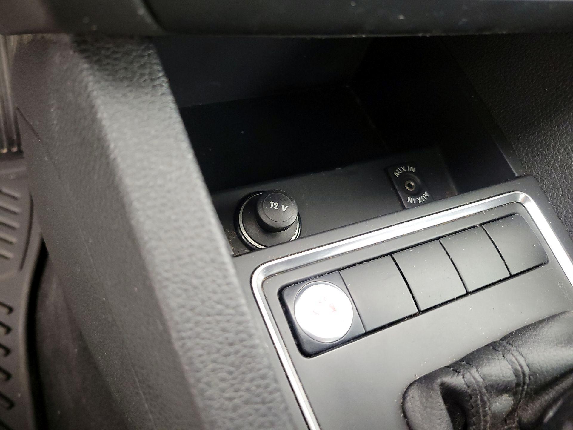 Thumbnail: 2015 Volkswagen Jetta - 18