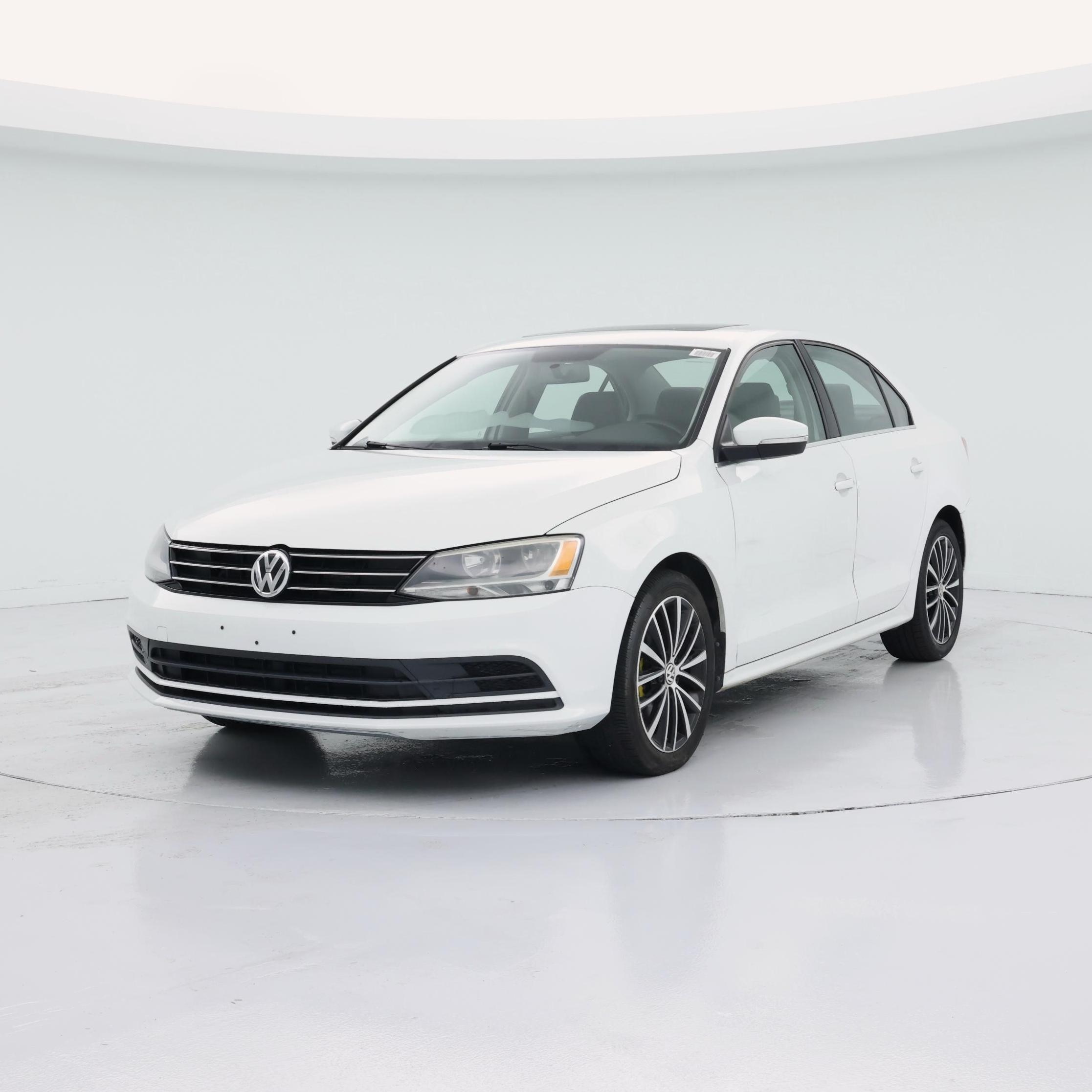 Thumbnail: 2015 Volkswagen Jetta - 4