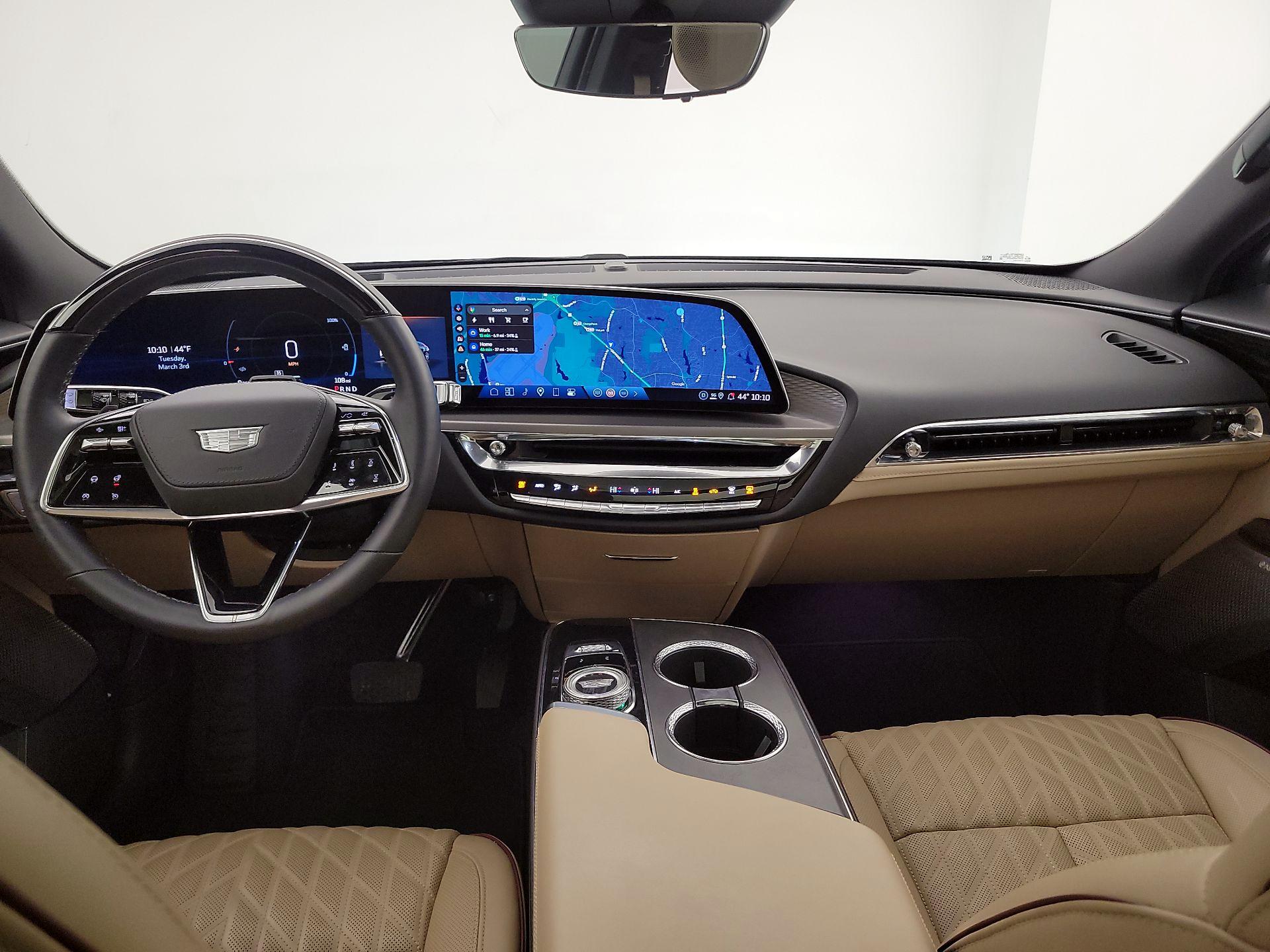 Thumbnail: 2024 Cadillac Lyriq - 9