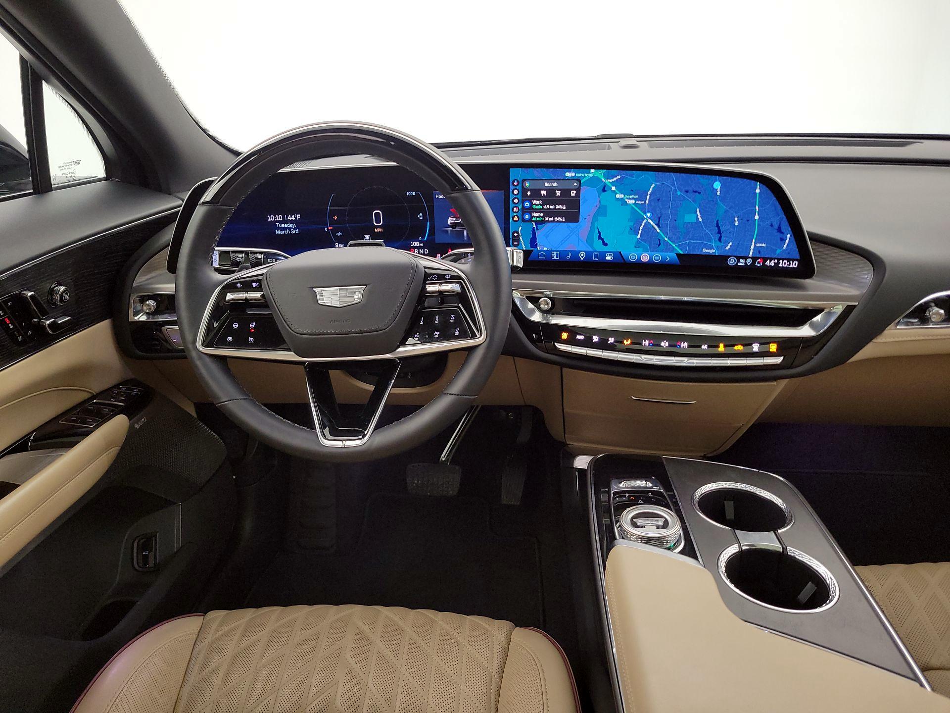 Thumbnail: 2024 Cadillac Lyriq - 10