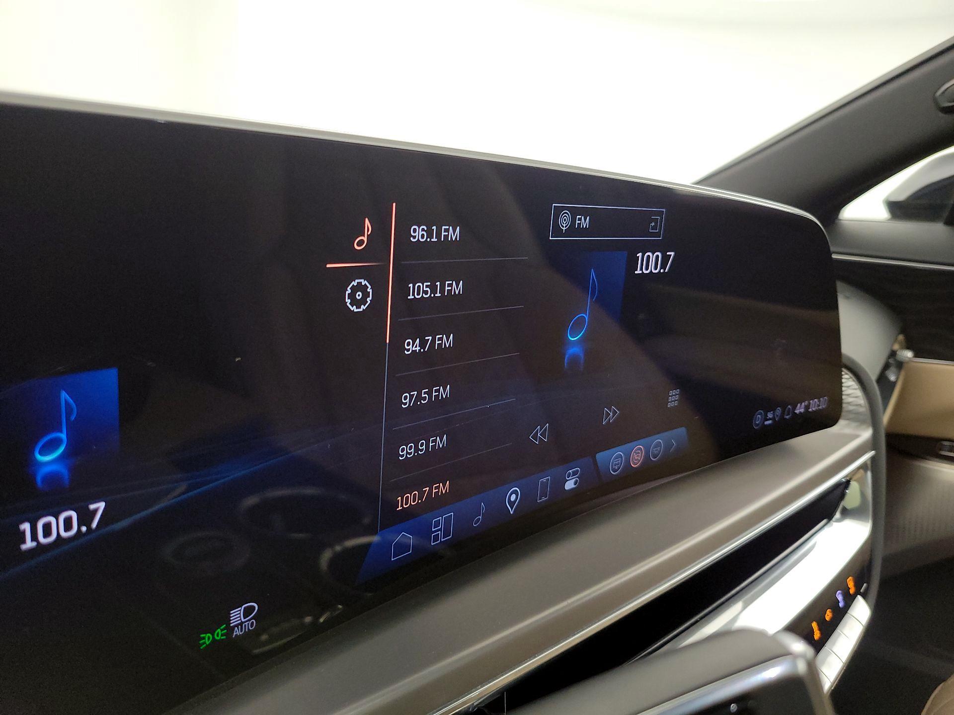 Thumbnail: 2024 Cadillac Lyriq - 16