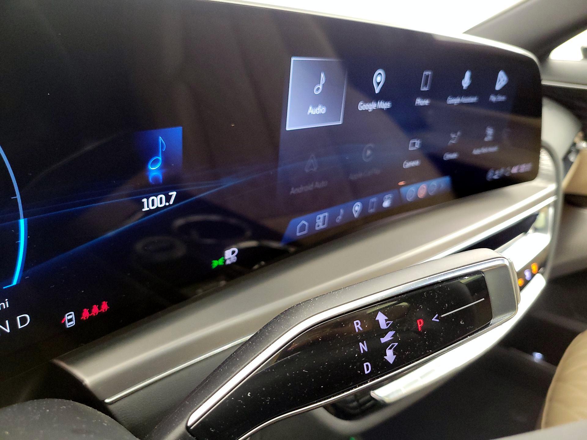 Thumbnail: 2024 Cadillac Lyriq - 18