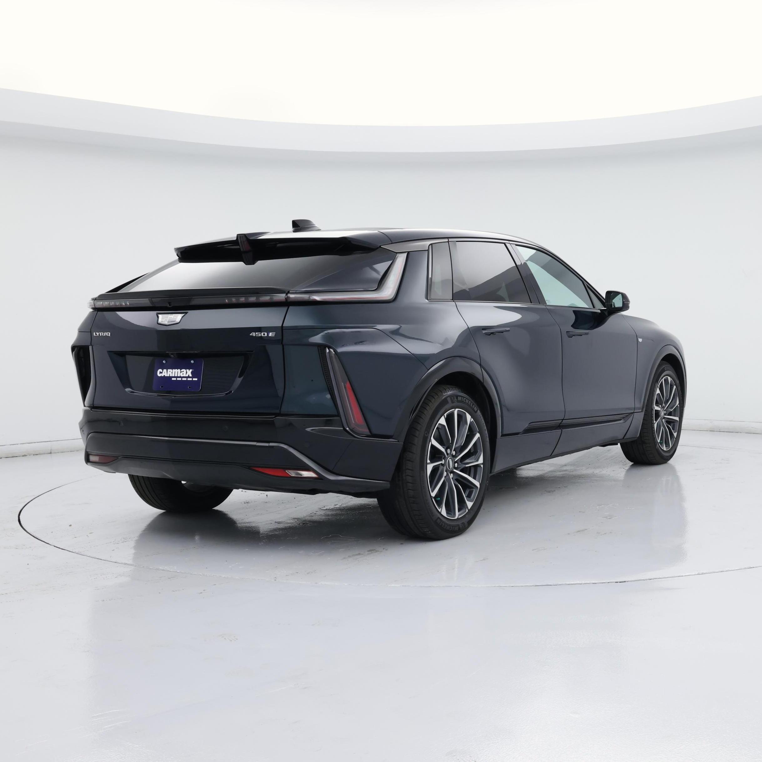 Thumbnail: 2024 Cadillac Lyriq - 8