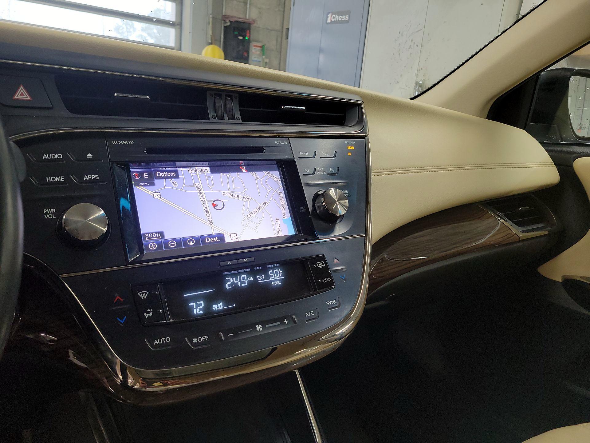 Thumbnail: 2015 Toyota Avalon - 12