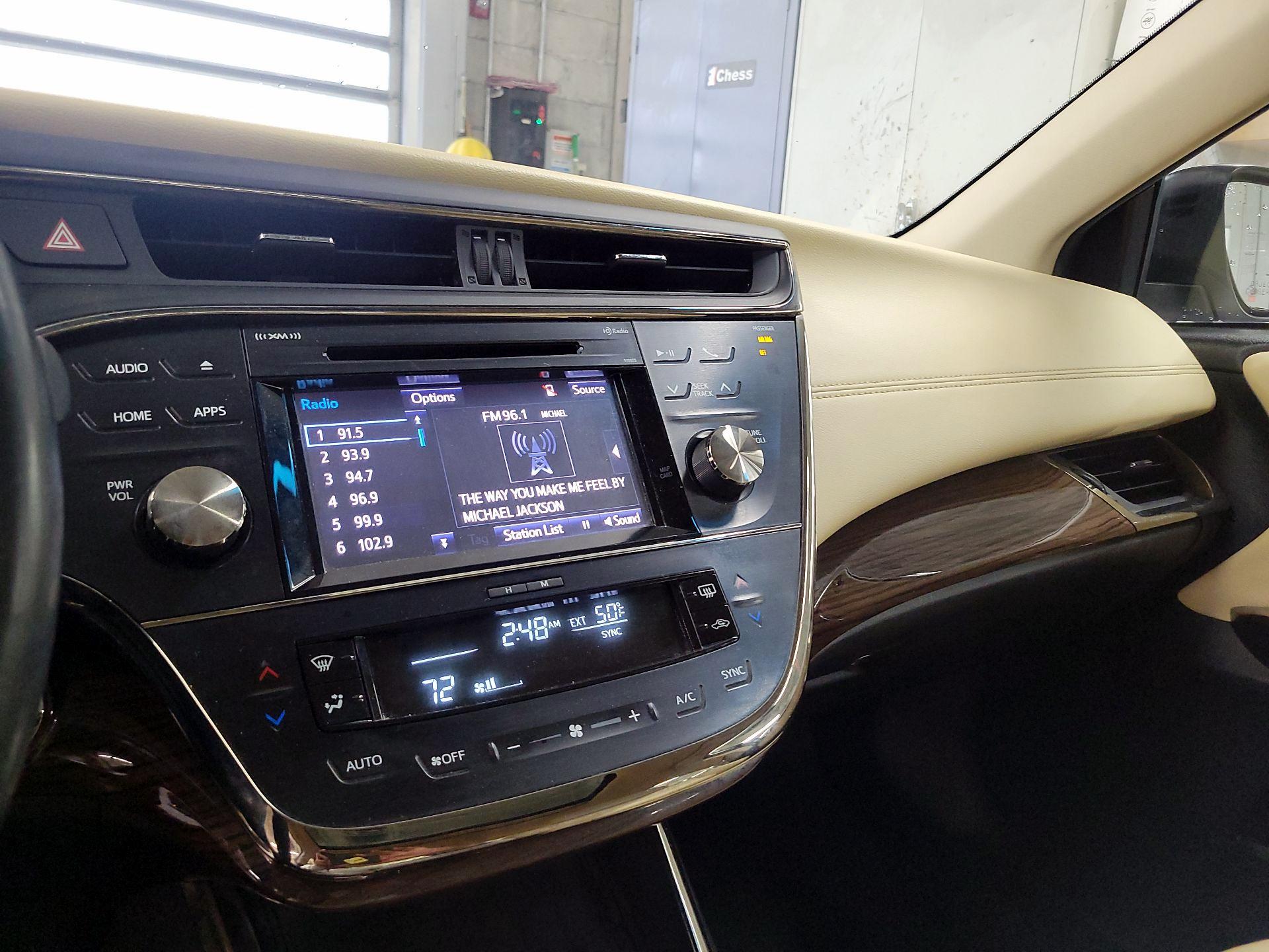 Thumbnail: 2015 Toyota Avalon - 14