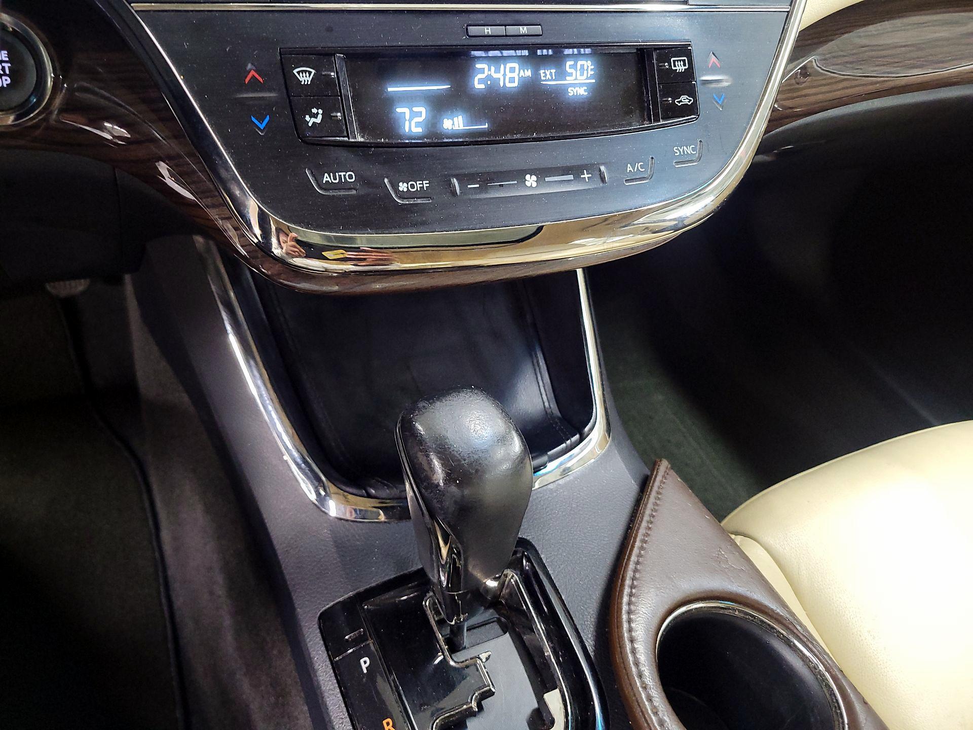 Thumbnail: 2015 Toyota Avalon - 15