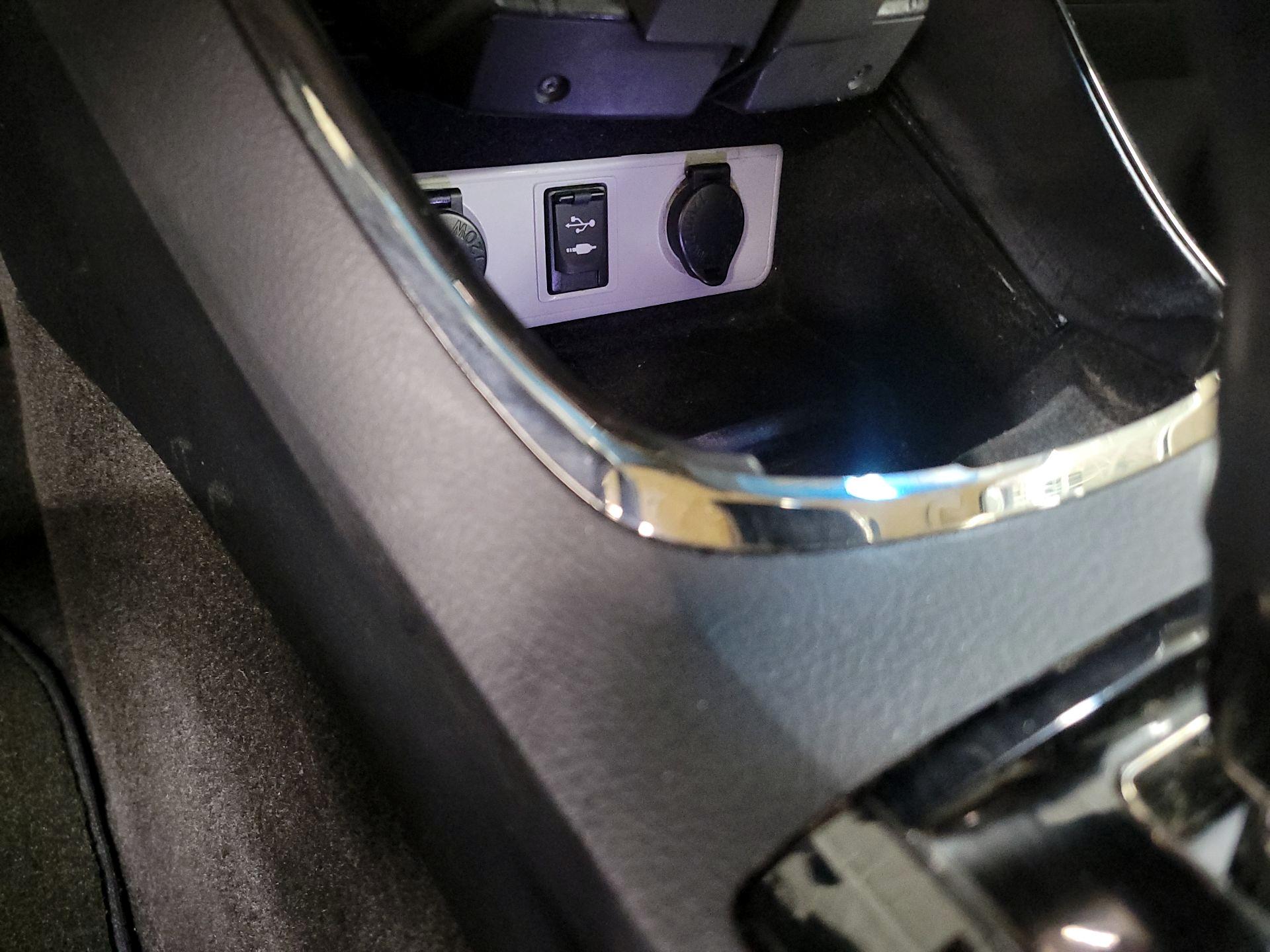 Thumbnail: 2015 Toyota Avalon - 17