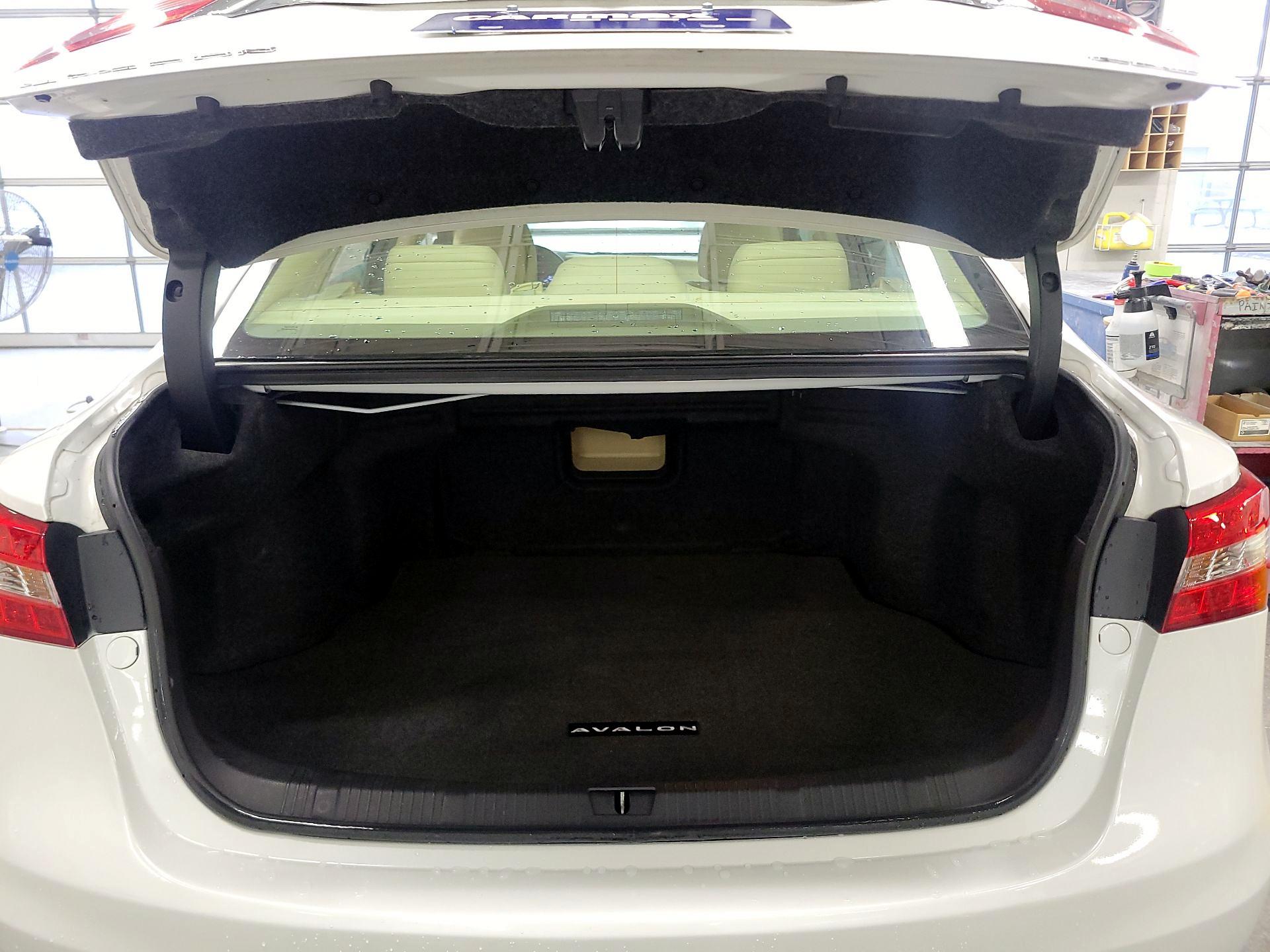 Thumbnail: 2015 Toyota Avalon - 20