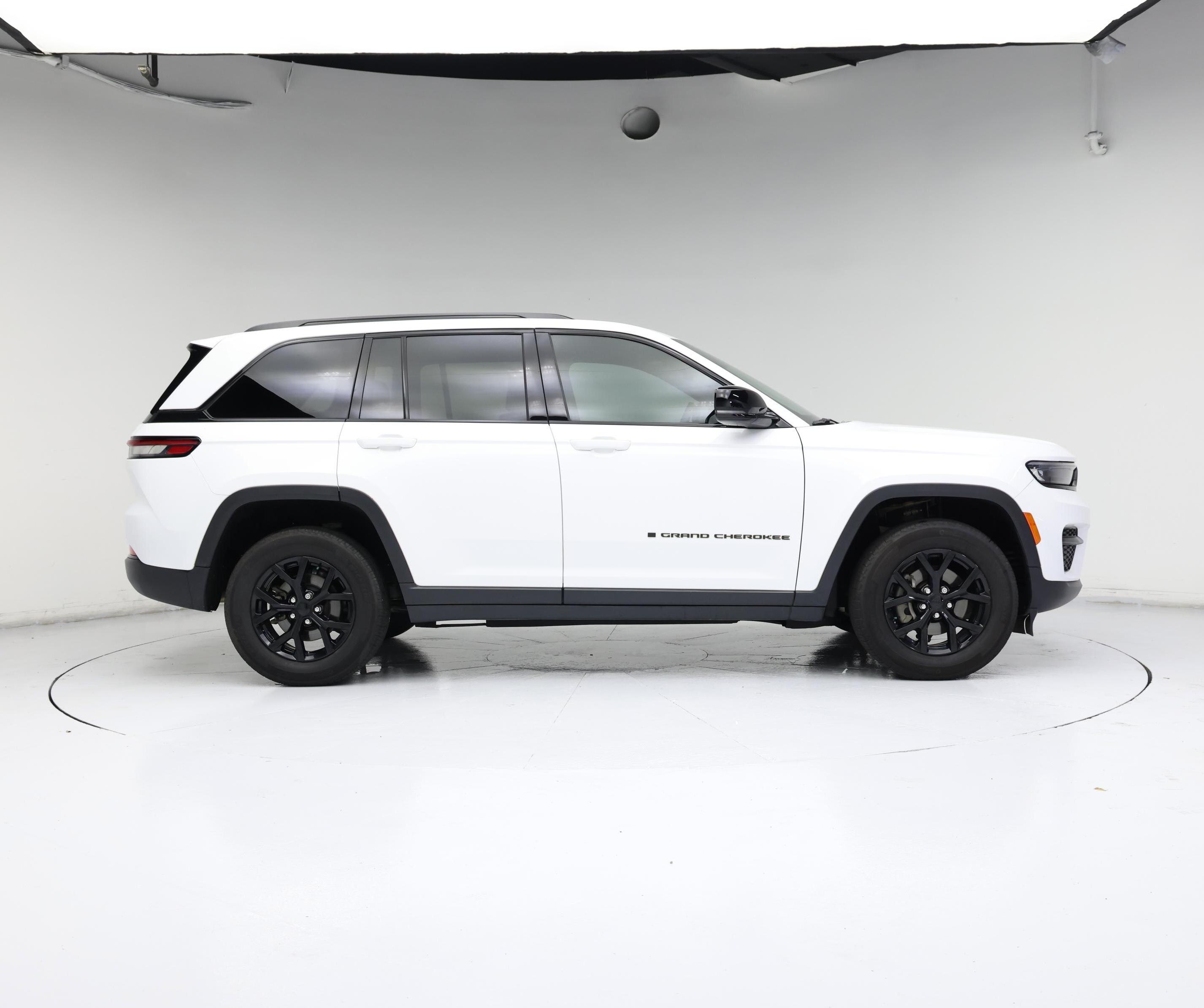 Thumbnail: 2024 Jeep Grand Cherokee - 7