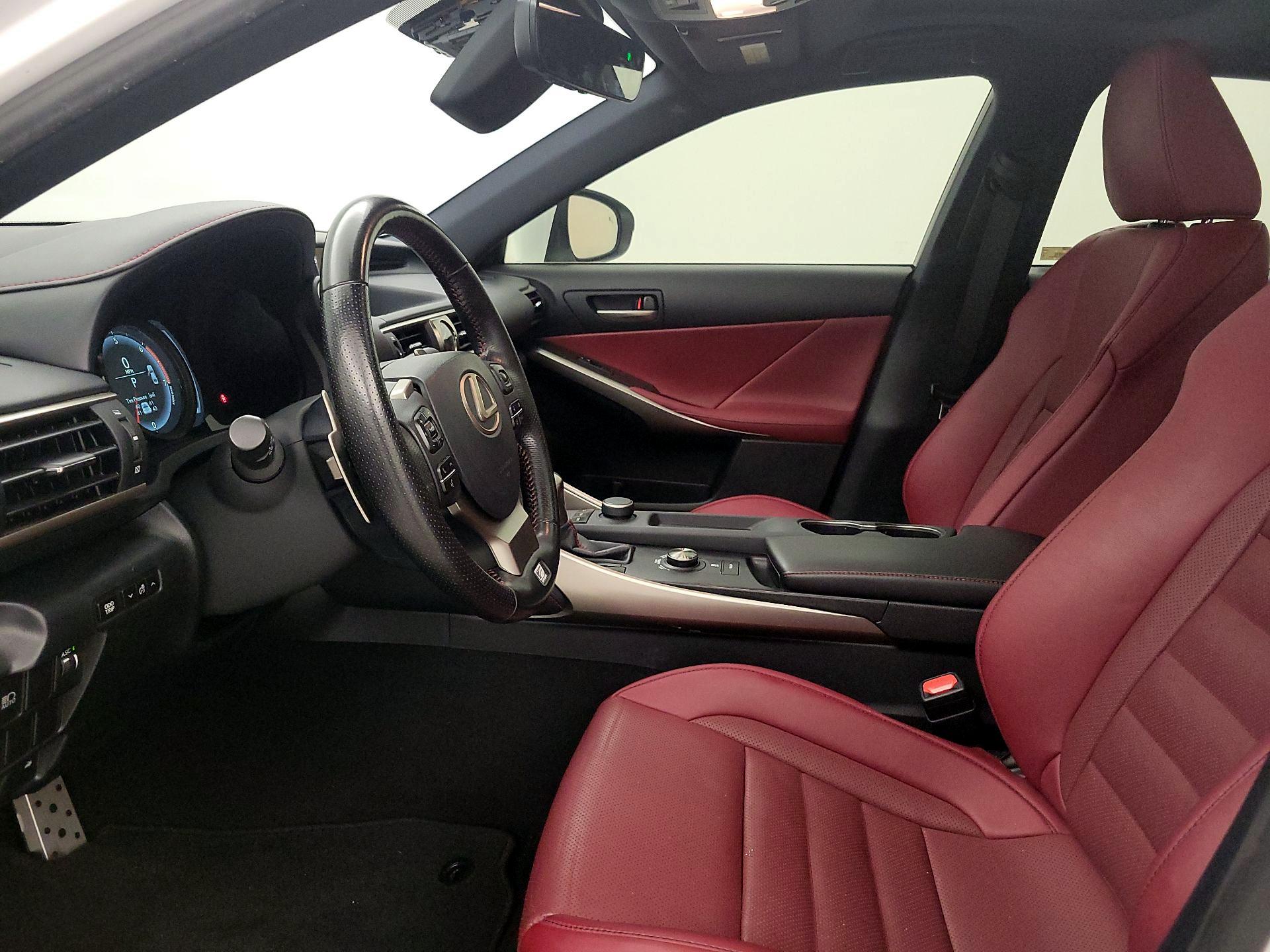 Thumbnail: 2018 Lexus IS - 11