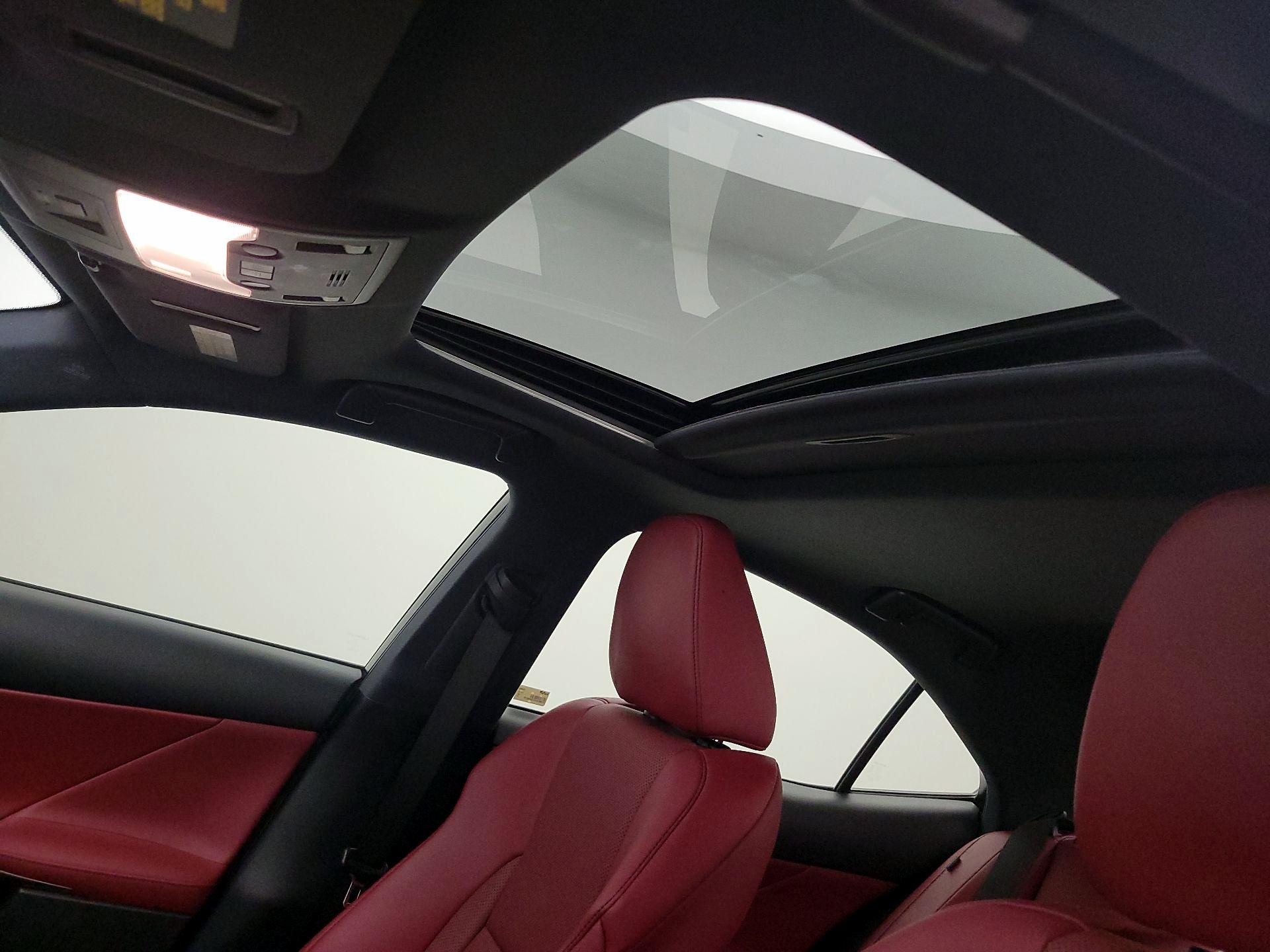 Thumbnail: 2018 Lexus IS - 19