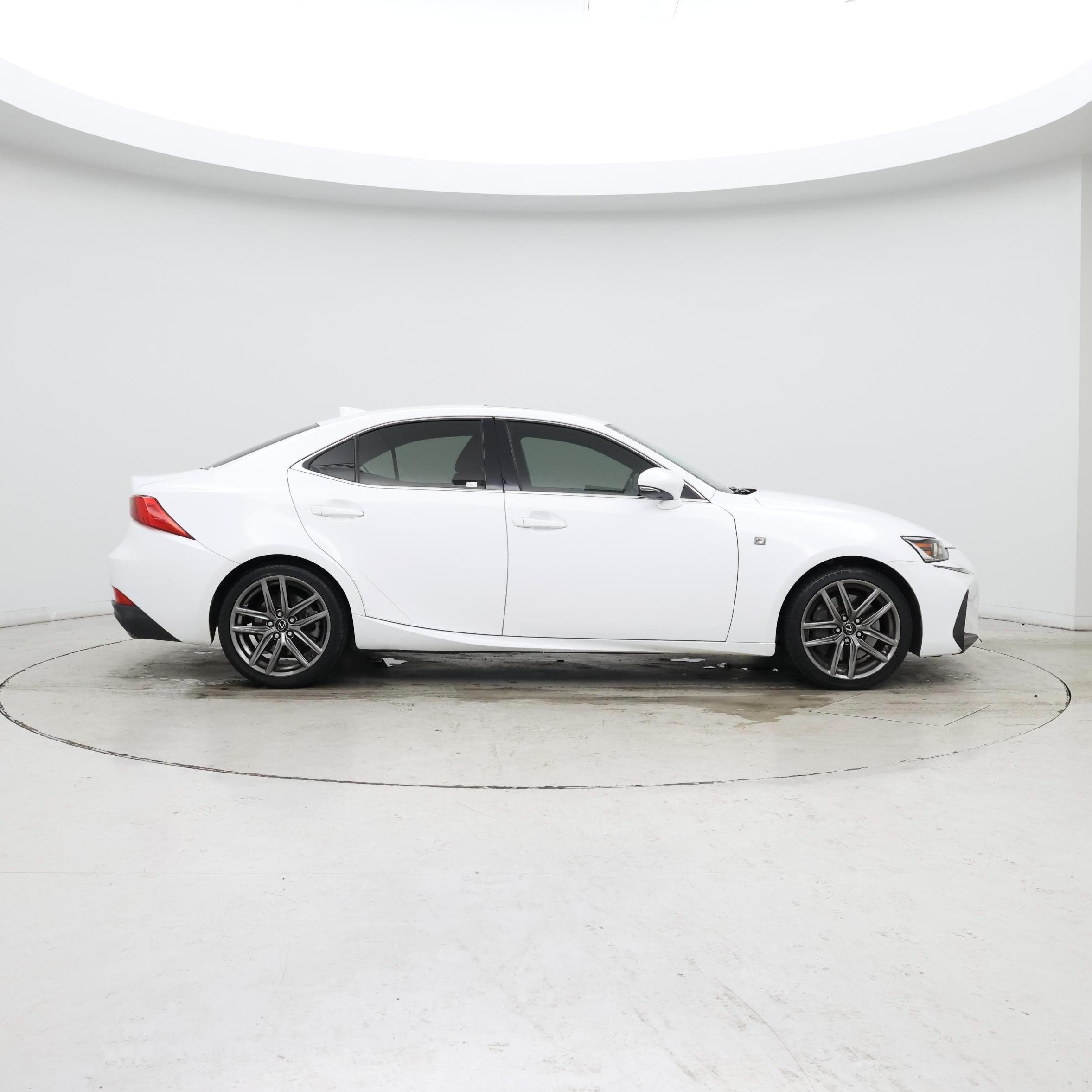 Thumbnail: 2018 Lexus IS - 7