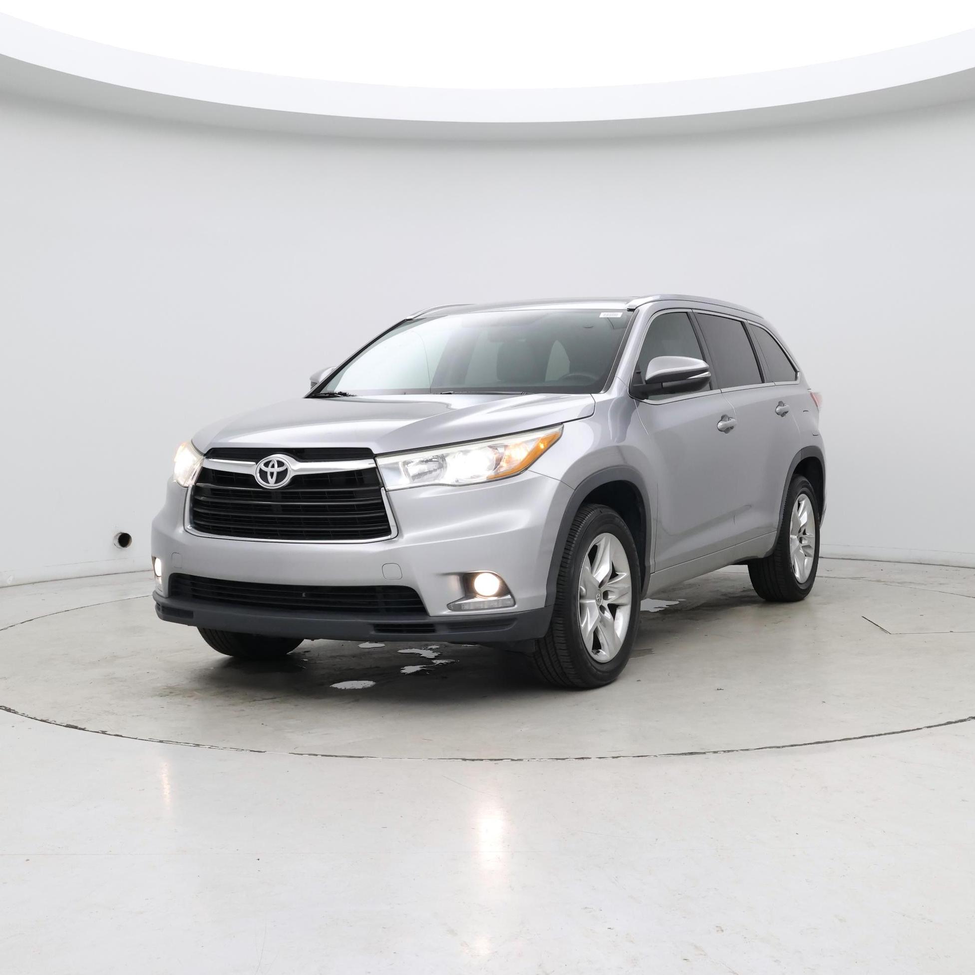 Thumbnail: 2015 Toyota Highlander - 4